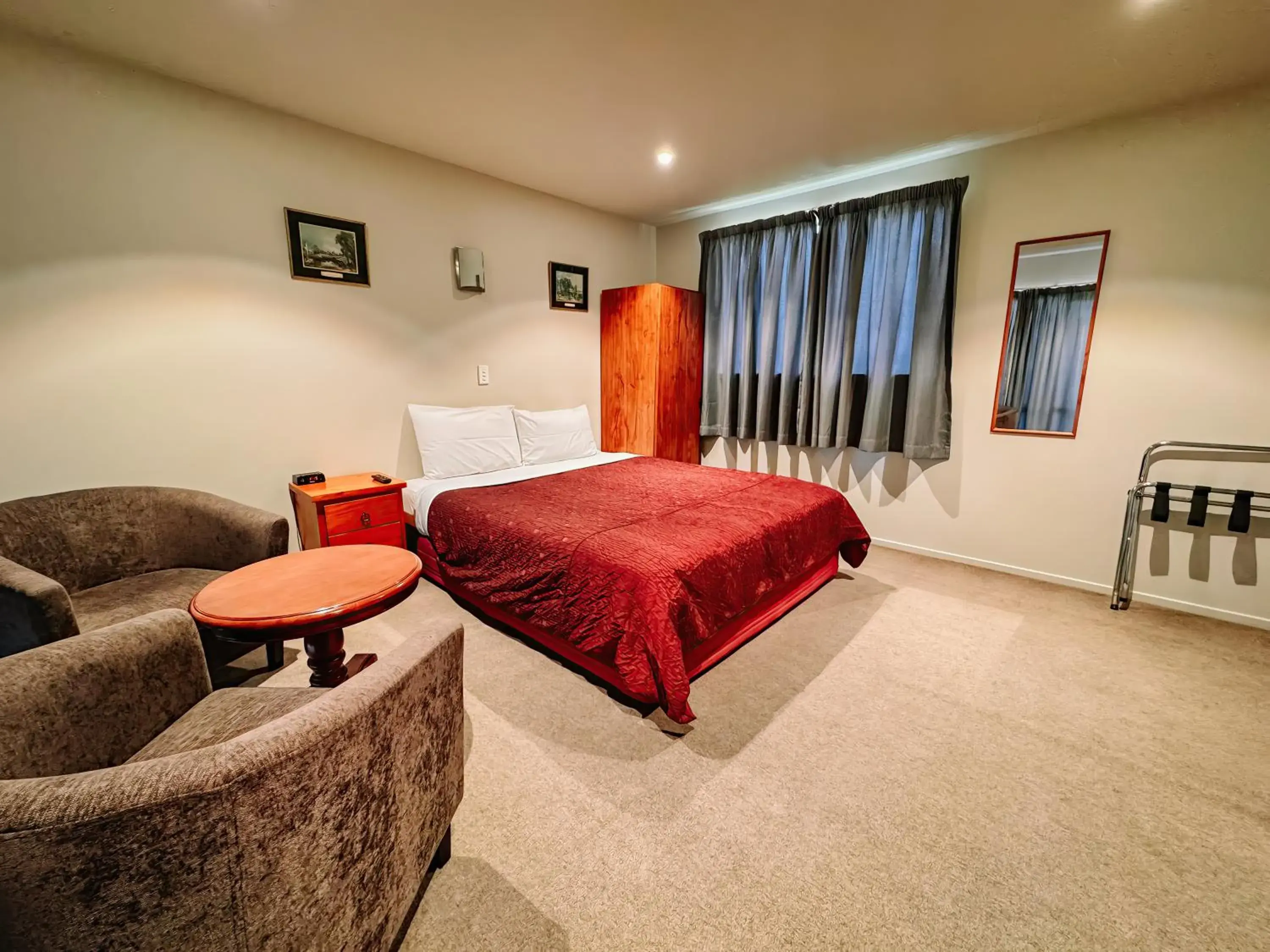 Bedroom, Bed in Bealey Avenue Motel Bedroom, Bed in Bealey Avenue Motel