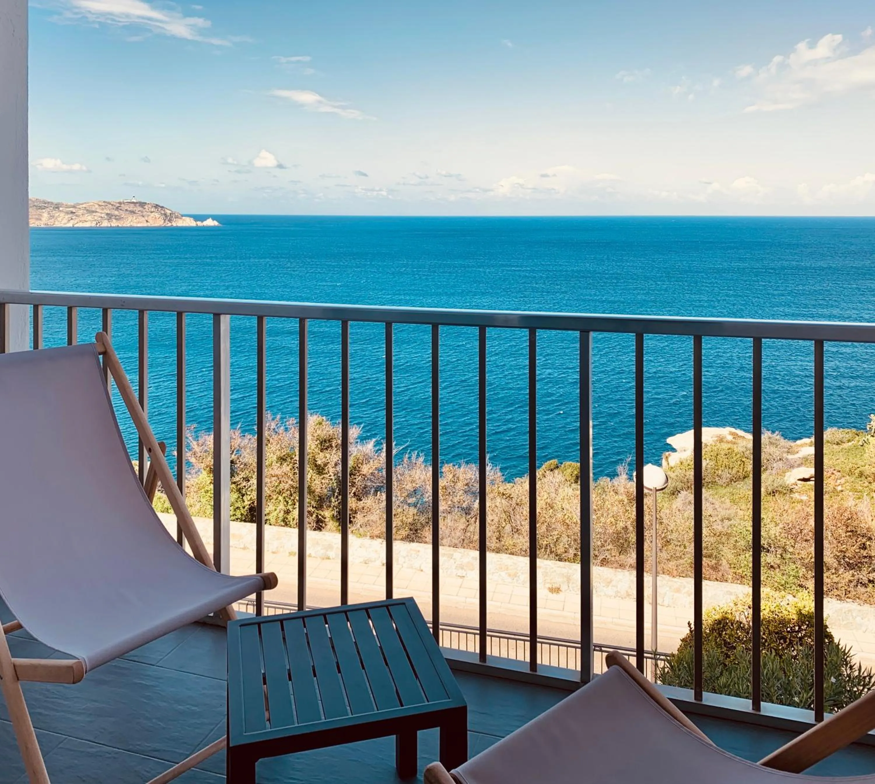 Twin Room with Sea View in Il Tramonto
