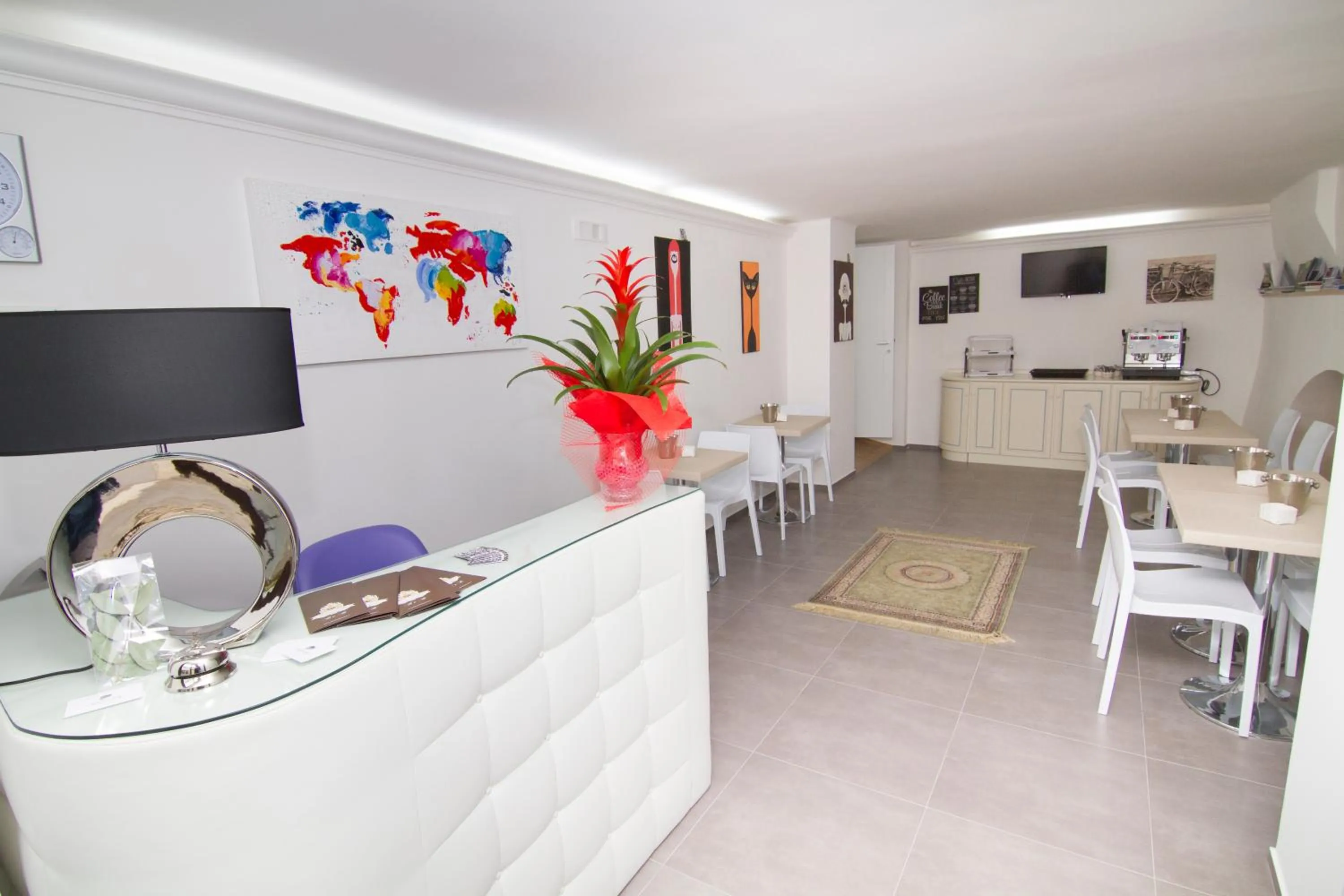 Lobby or reception in Al Bastione Relais Suite & Rooms