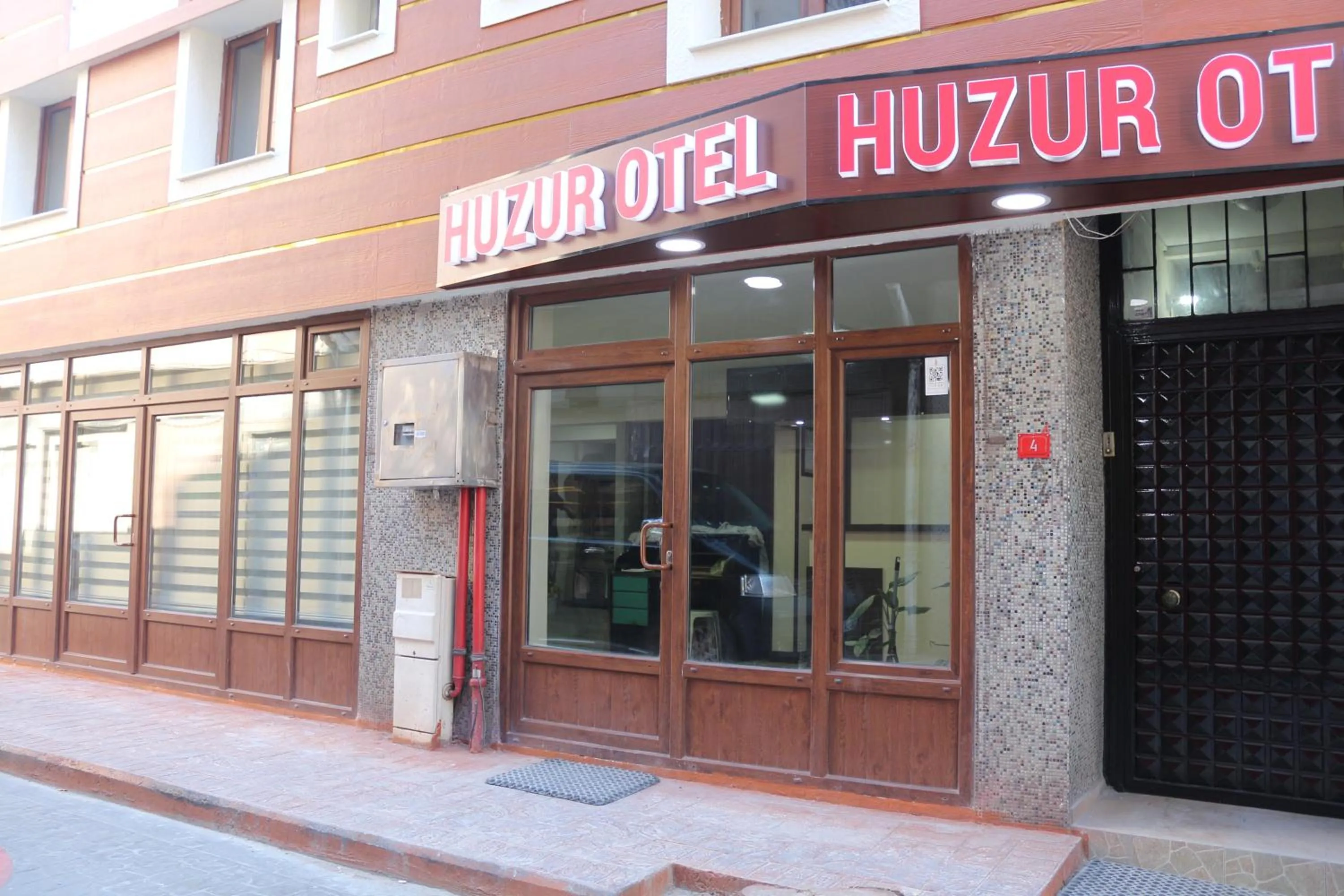 Facade/entrance in Beyoglu Huzur Hotel