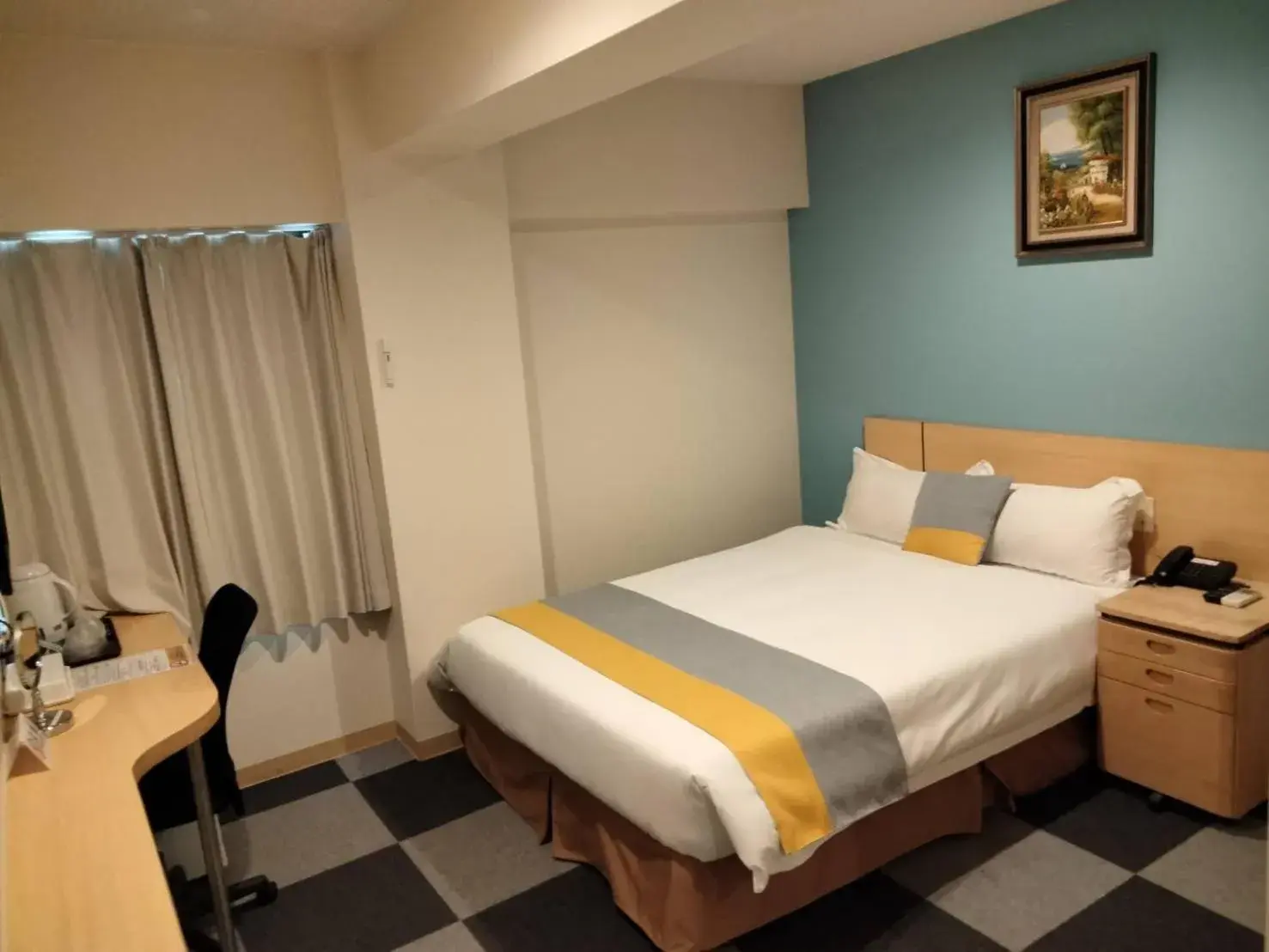 Bed in Victoria Hotel Bed in Victoria Hotel