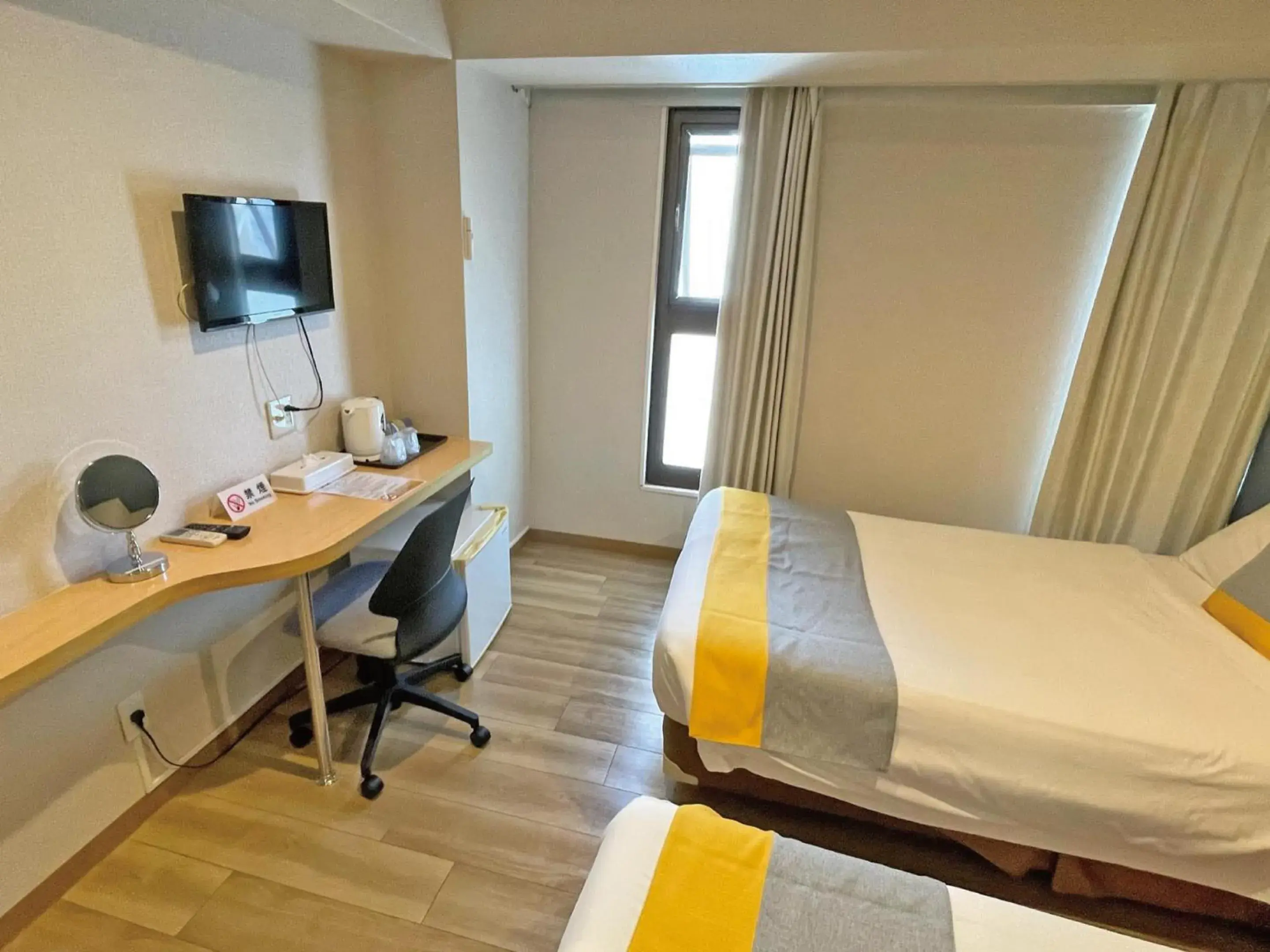 Bed in Victoria Hotel Bed in Victoria Hotel