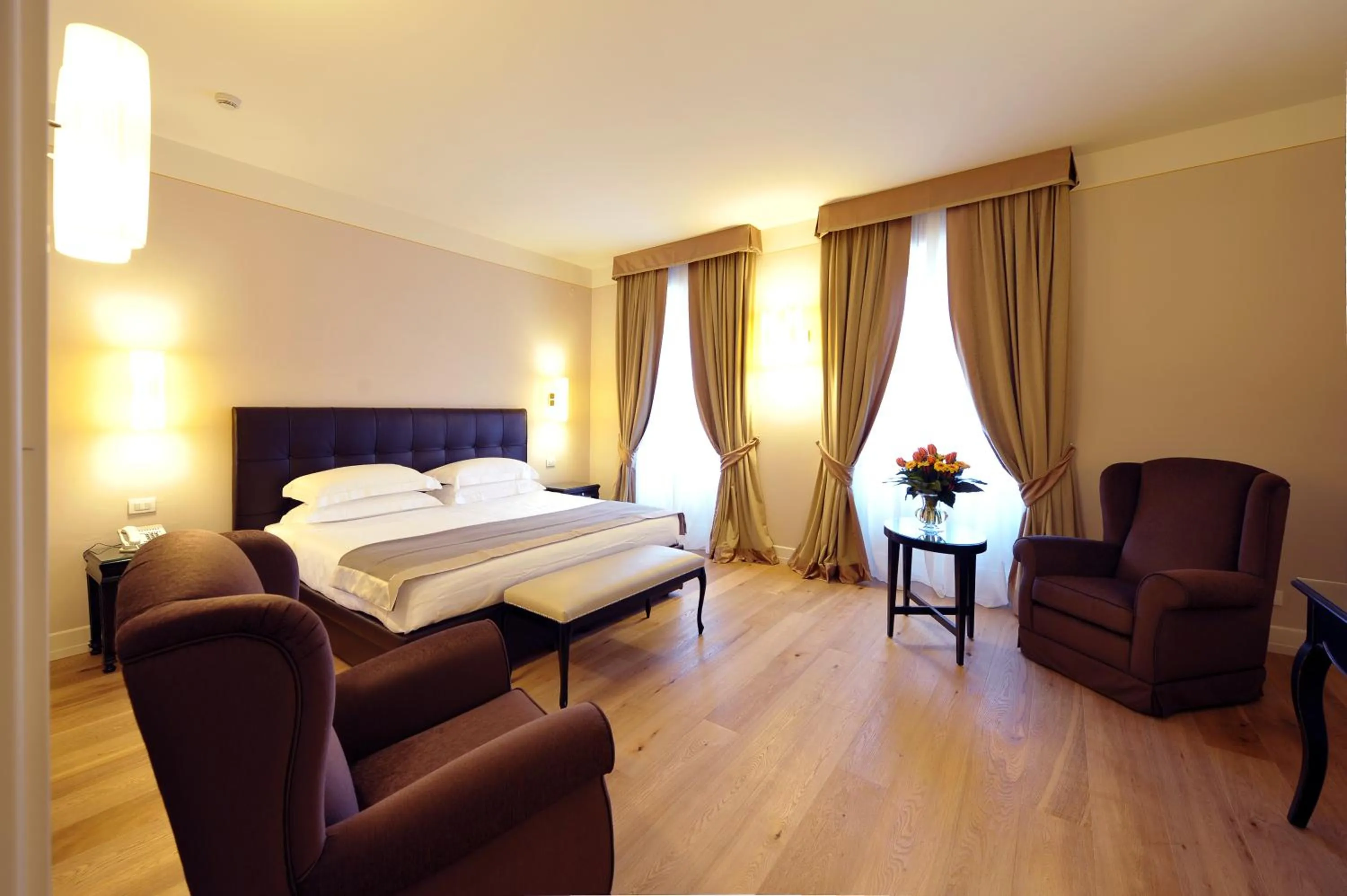 Photo of the whole room, Bed in Hotel Palazzo San Lorenzo & Spa