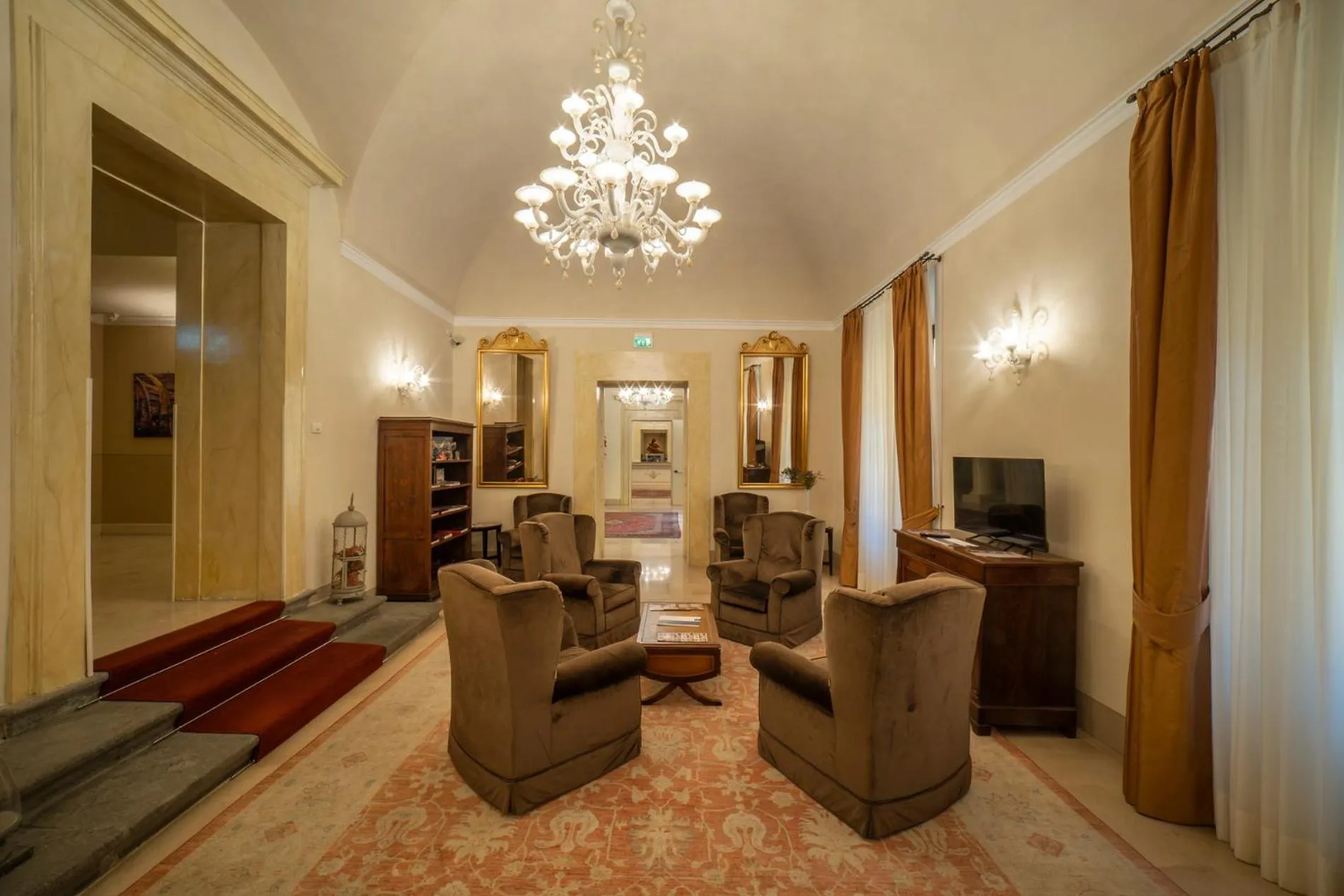 Lobby or reception in Hotel Palazzo San Lorenzo & Spa