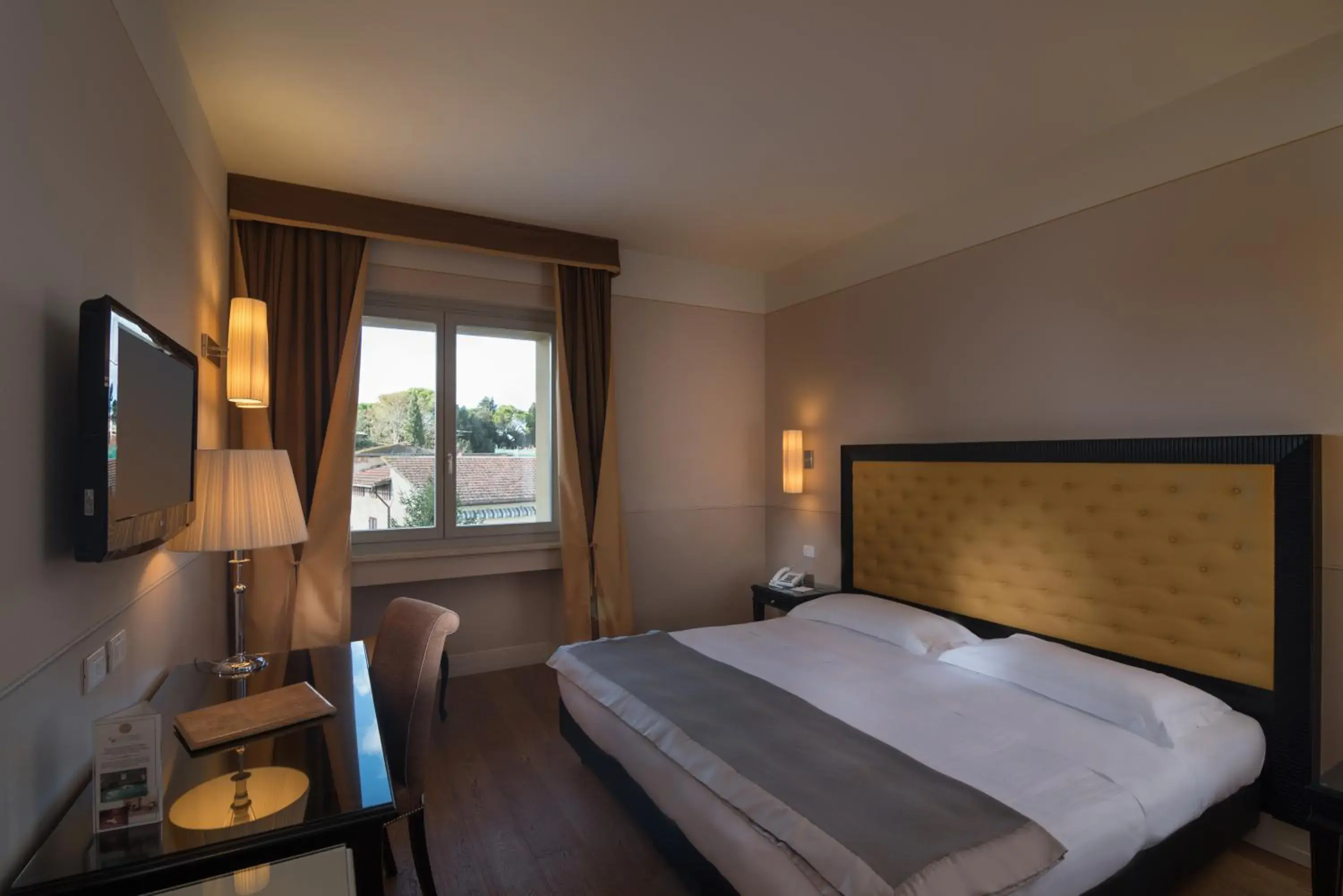 Photo of the whole room, Bed in Hotel Palazzo San Lorenzo & Spa Photo of the whole room, Bed in Hotel Palazzo San Lorenzo & Spa