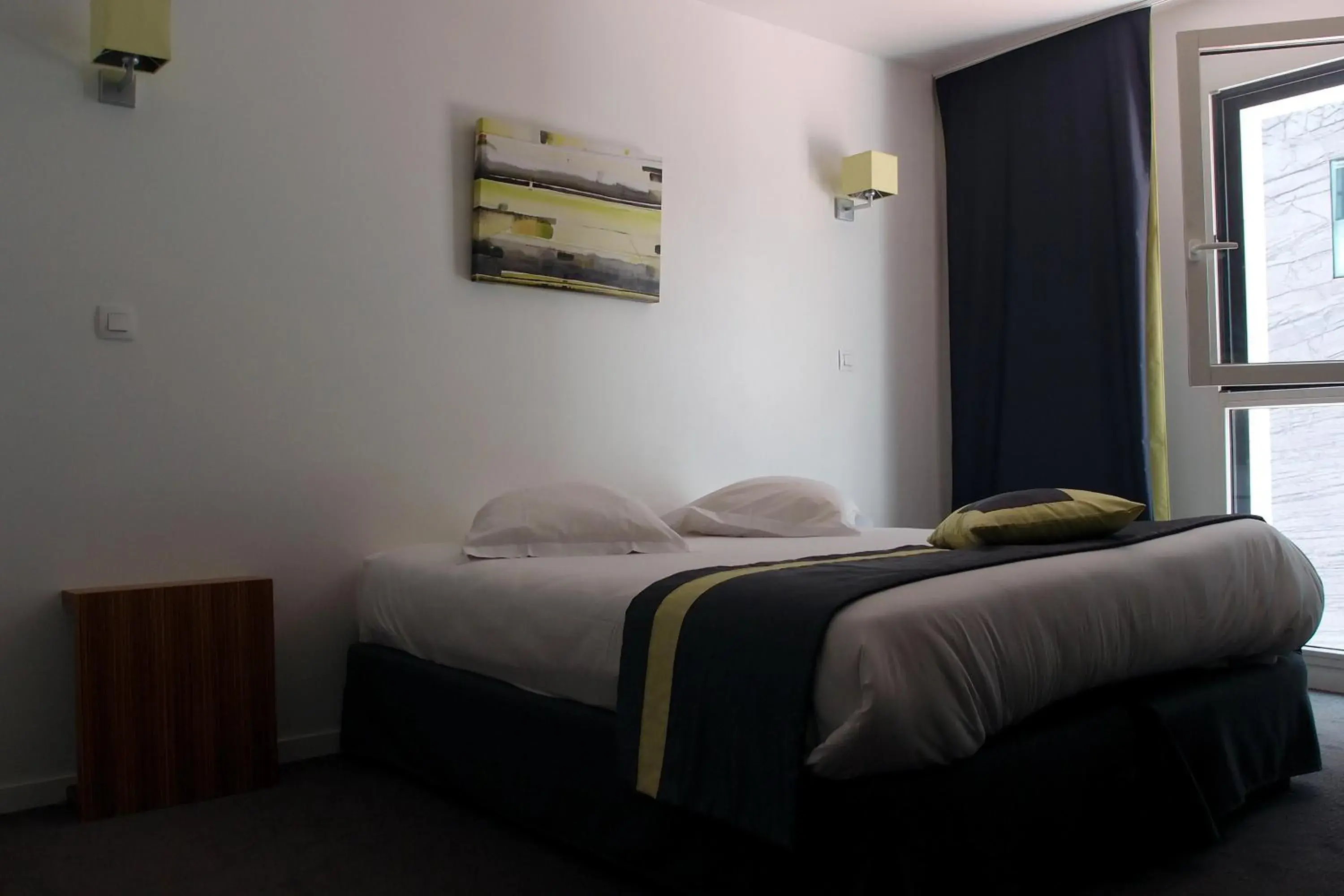 Bed in Lagrange Apart’Hotel Paris-Boulogne Bed in Lagrange Apart’Hotel Paris-Boulogne