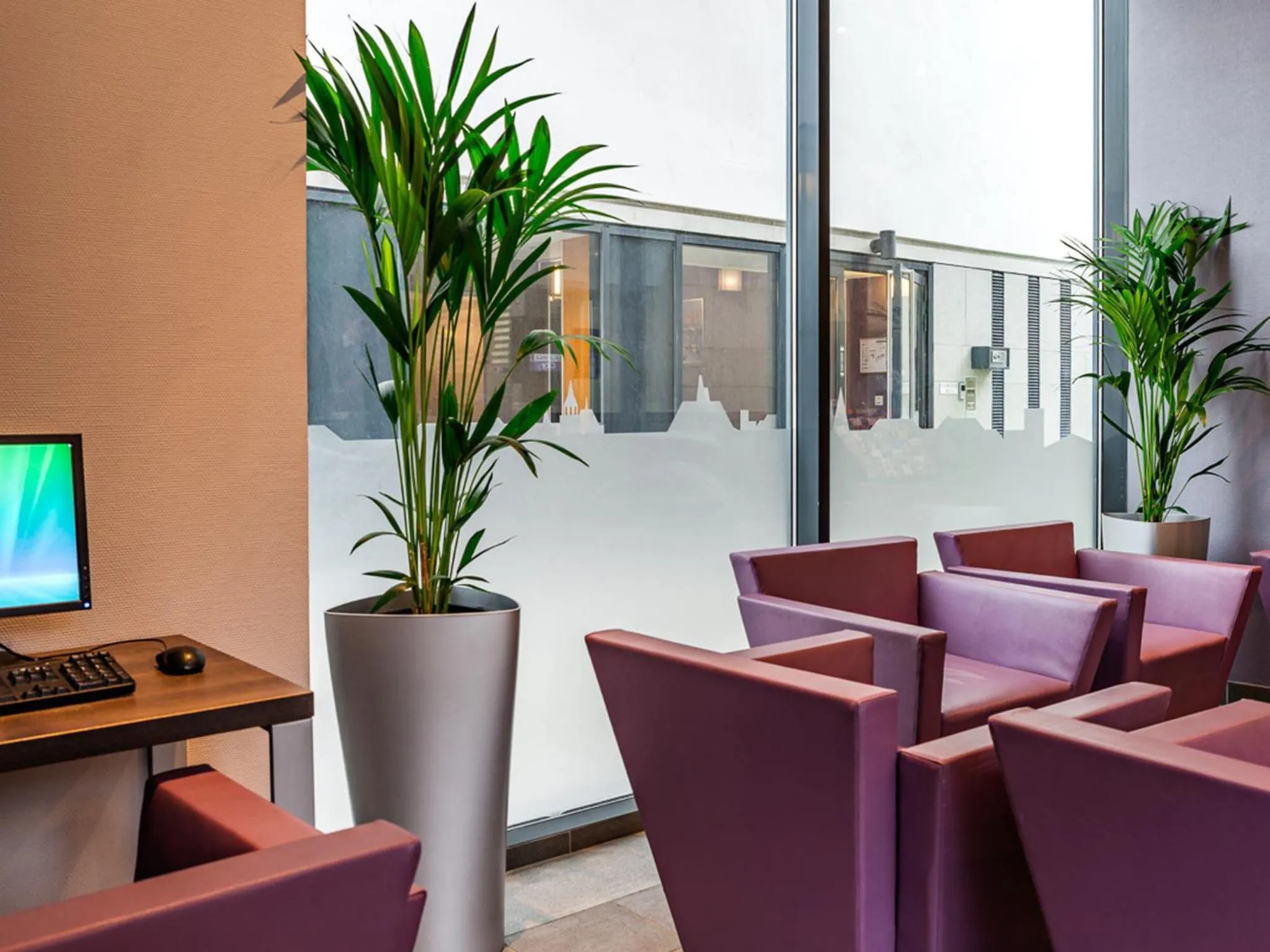 Lobby or reception in Lagrange Apart’Hotel Paris-Boulogne