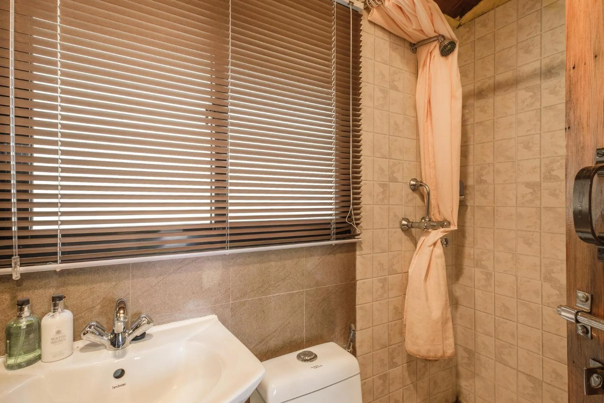 Shower in Shivapuri Heights Cottage