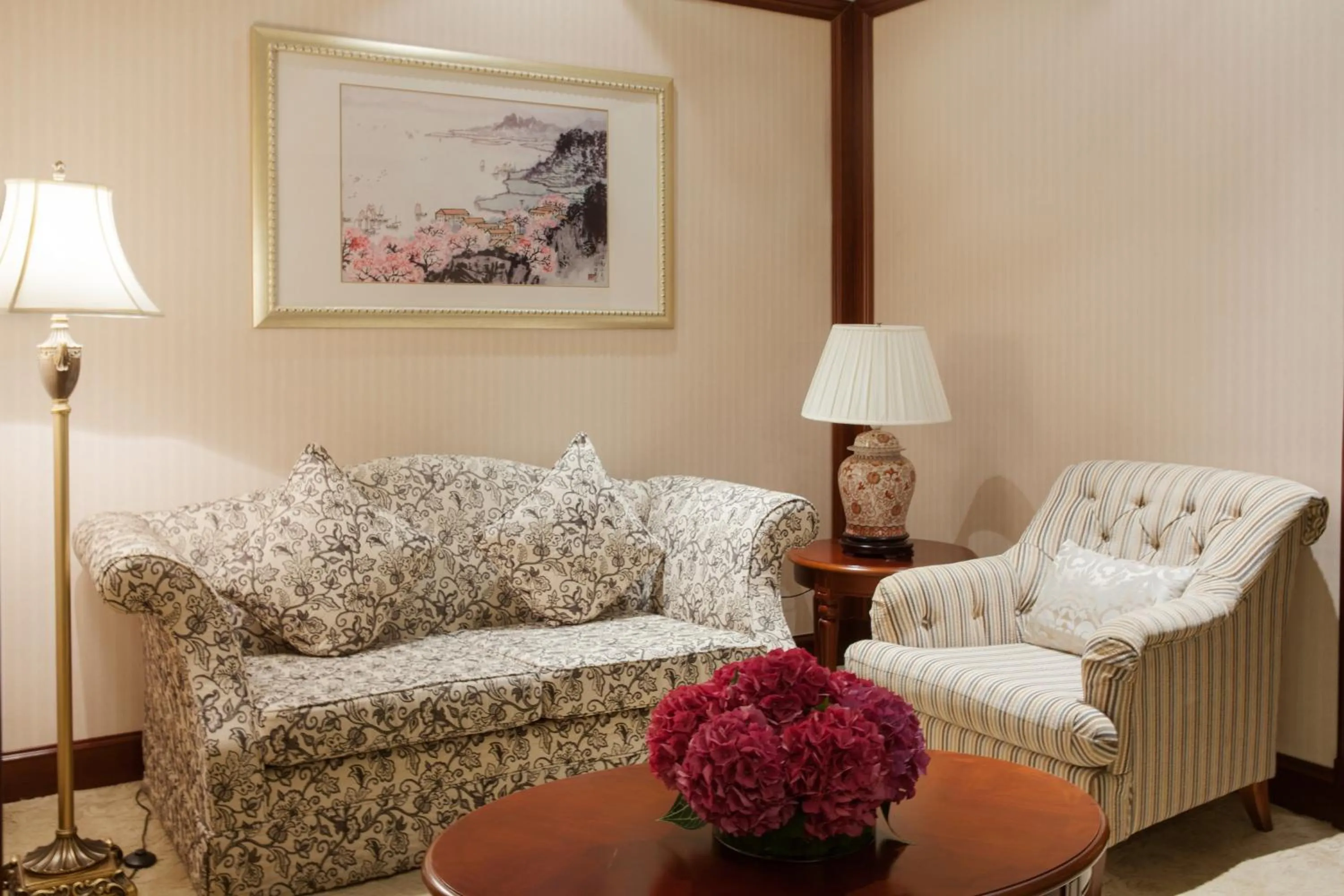 Seating Area in Sky Fortune Boutique Hotel Shanghai