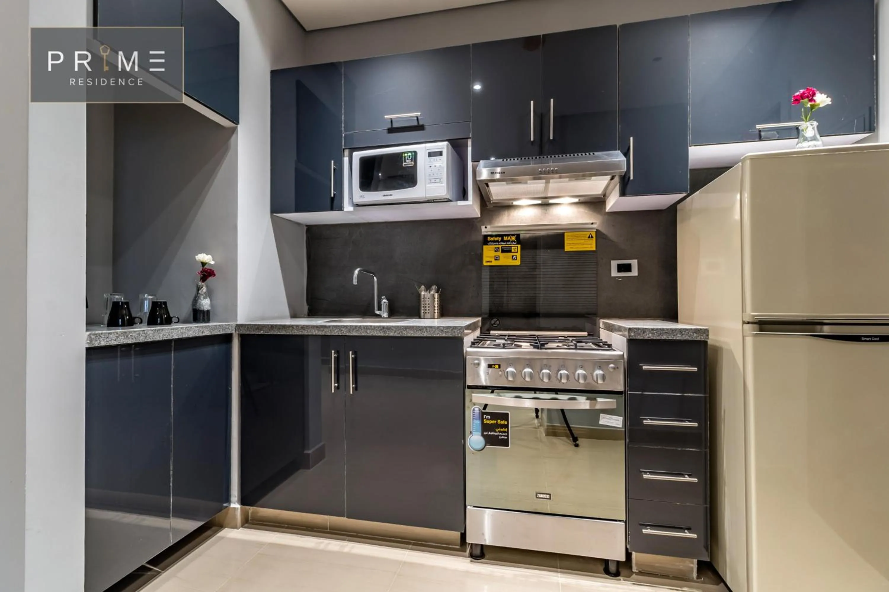 Kitchen or kitchenette in Prime Residence New Cairo