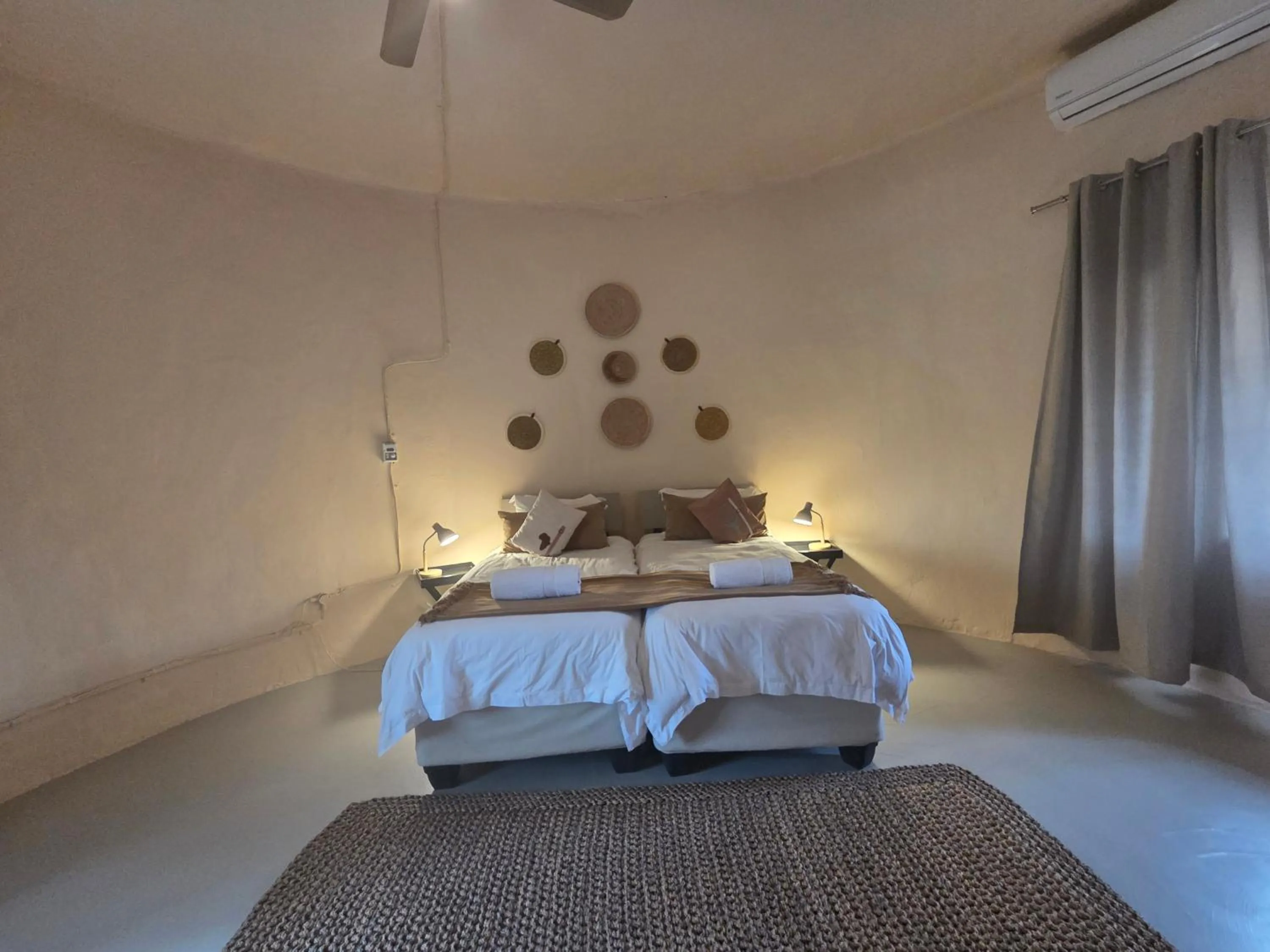 Bed in Three Bridges B&B