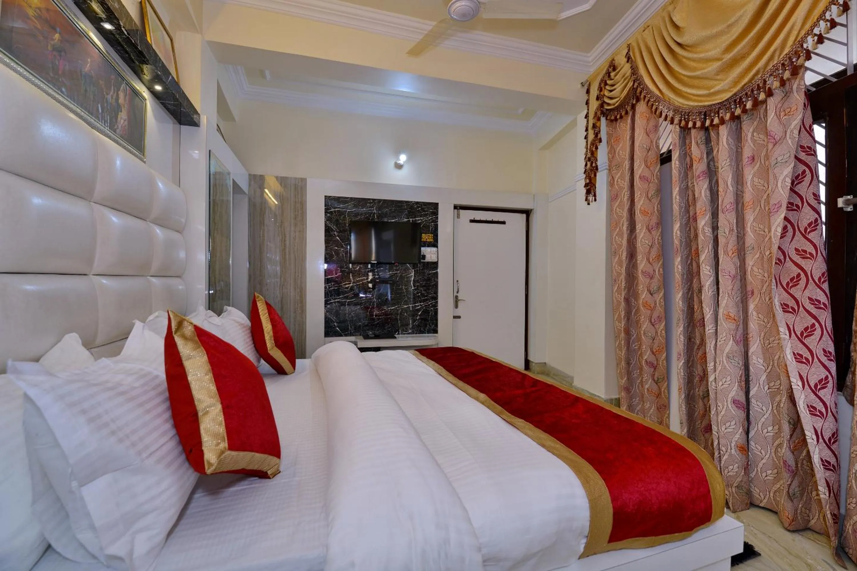Bedroom, Bed in Super Hotel O Ganpati Plaza Ajmer