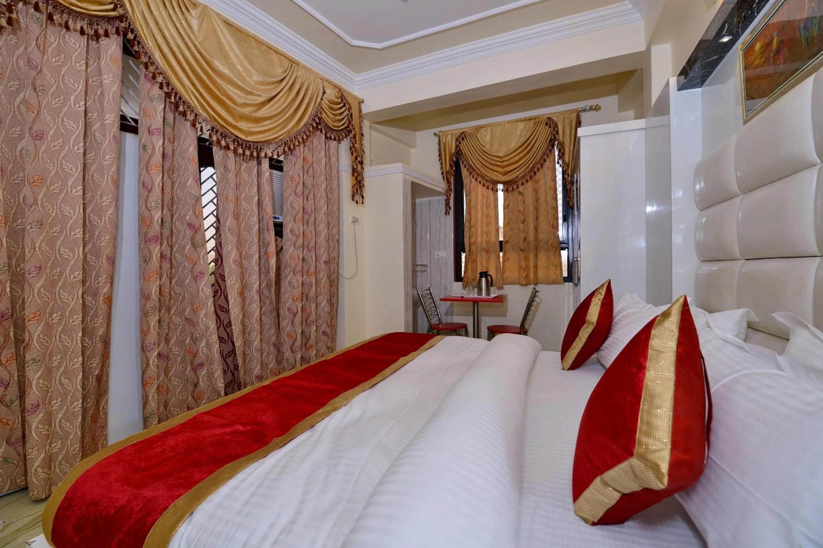 Bedroom, Bed in Super Hotel O Ganpati Plaza Ajmer