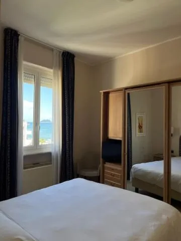 Bed in Grand Hotel Mediterranee