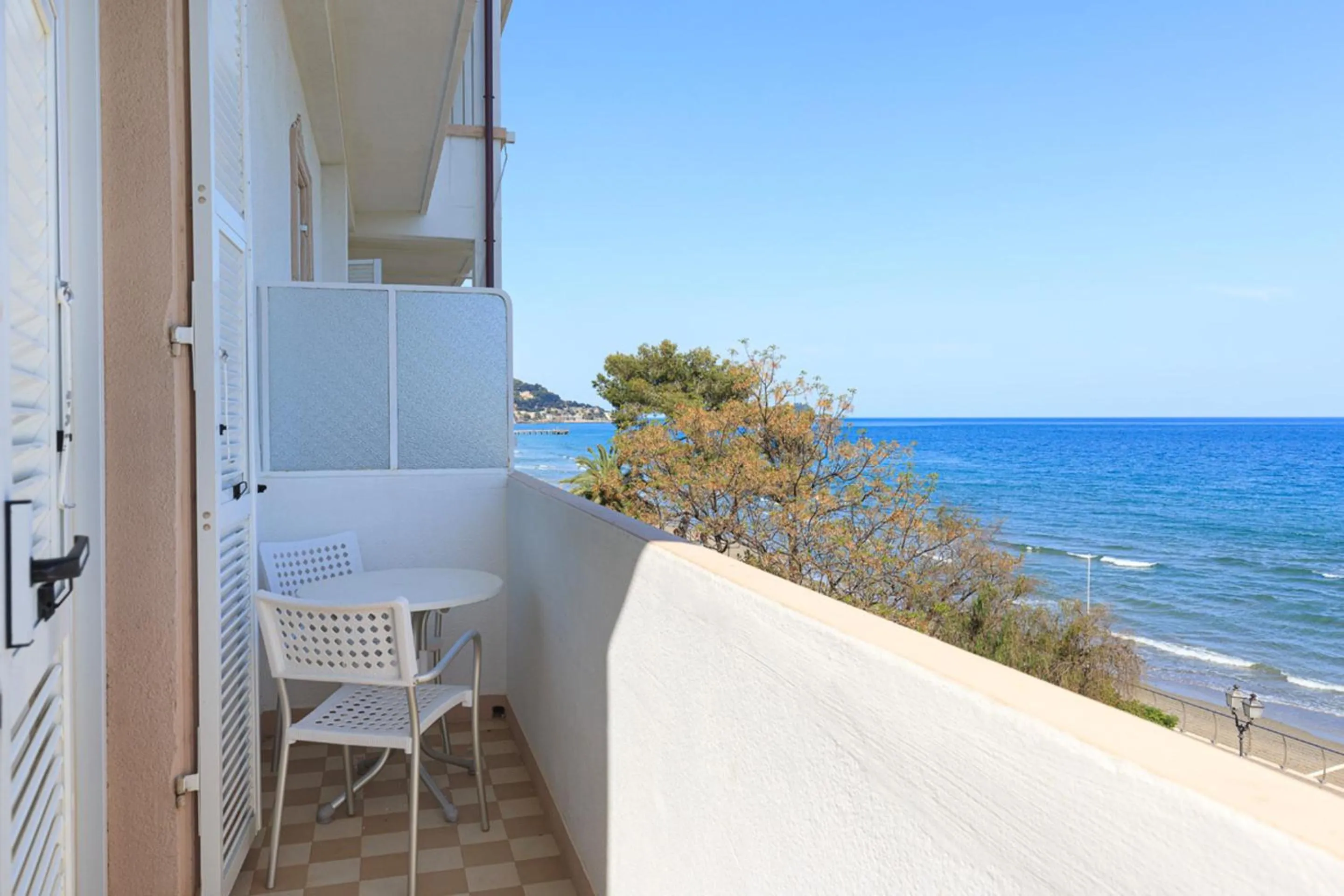 Day in Grand Hotel Mediterranee