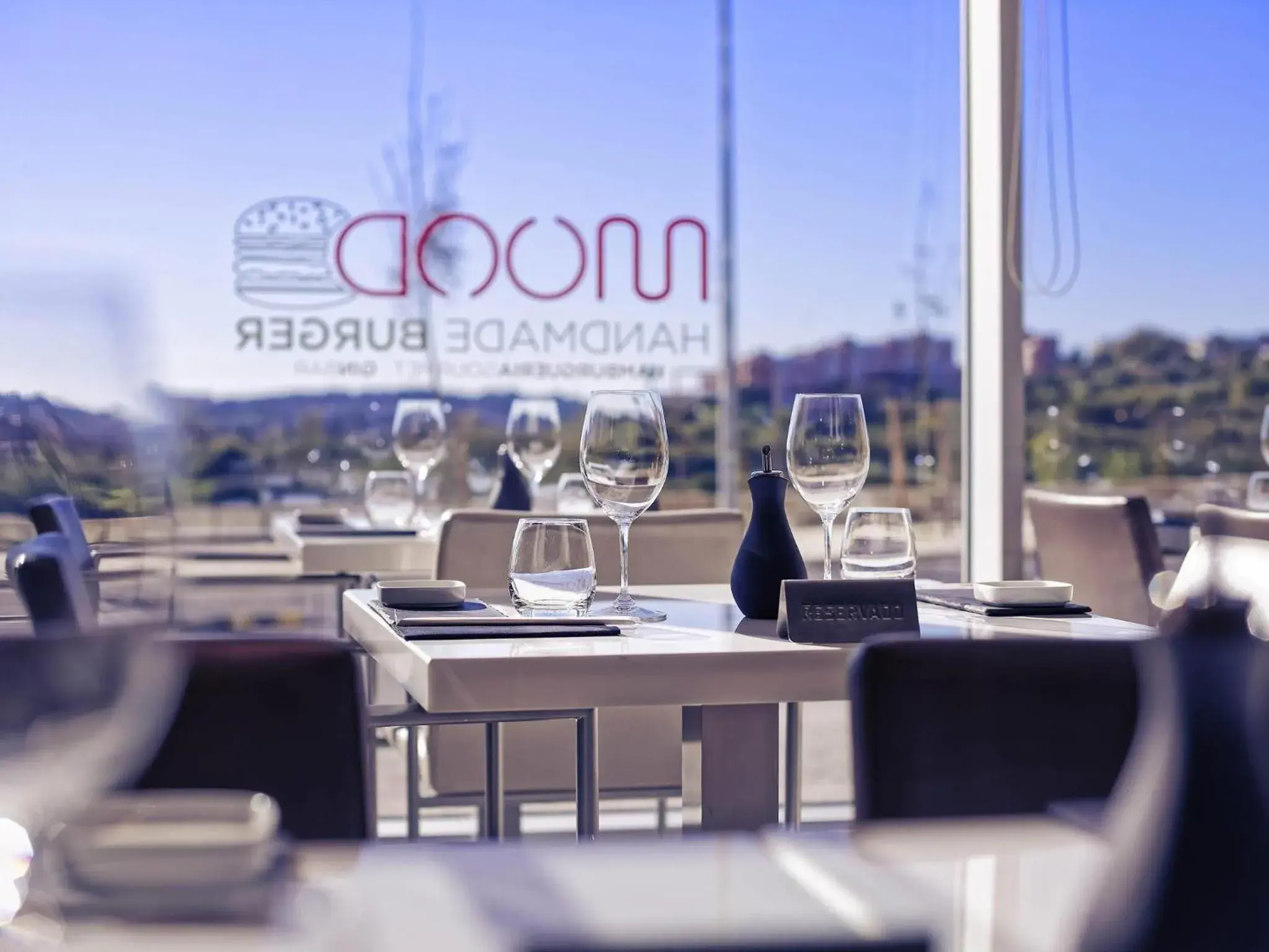 Restaurant/places to eat in Mercure Lisboa Almada Restaurant/places to eat in Mercure Lisboa Almada