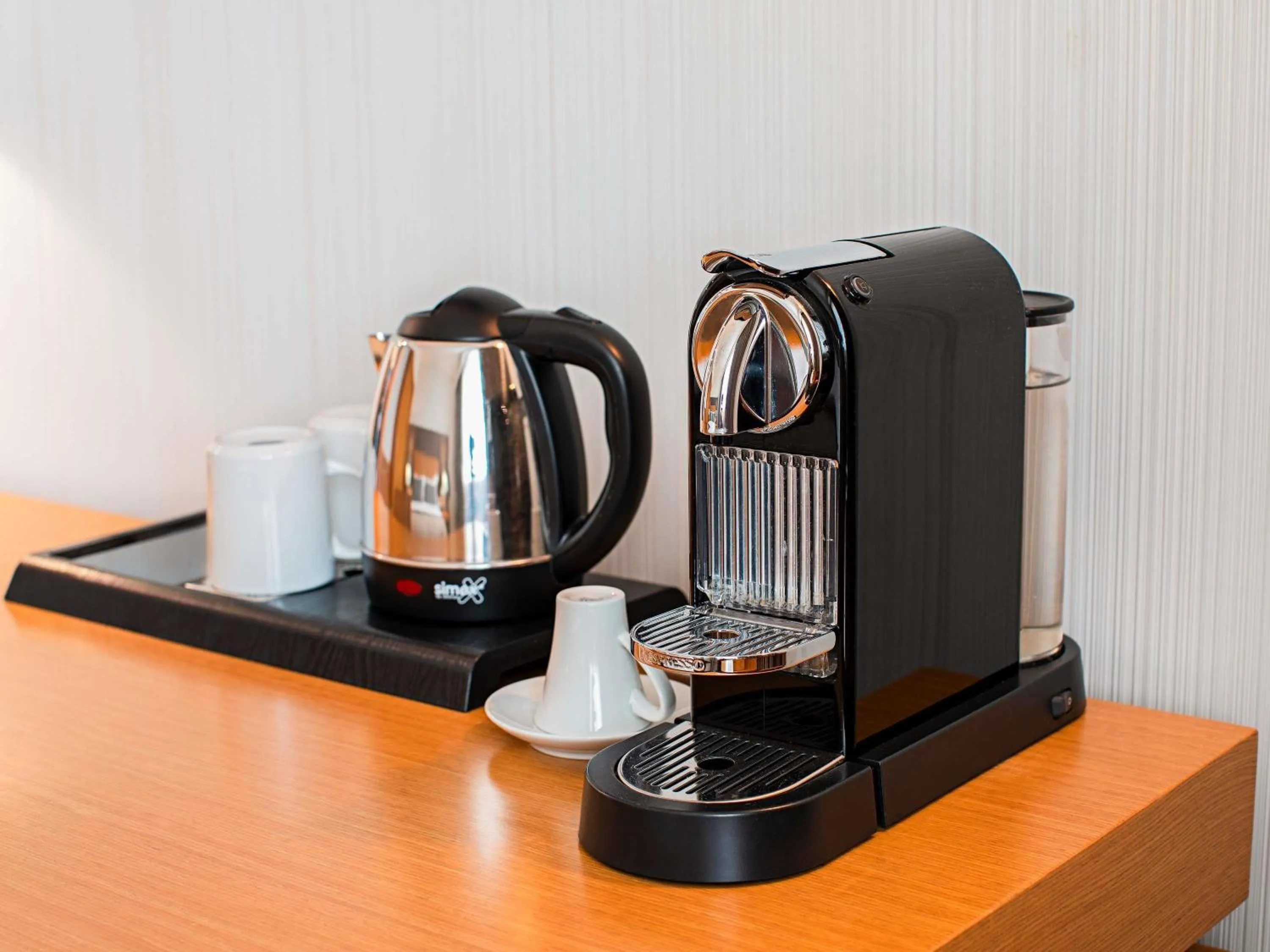 Bedroom in Mercure Lisboa Almada