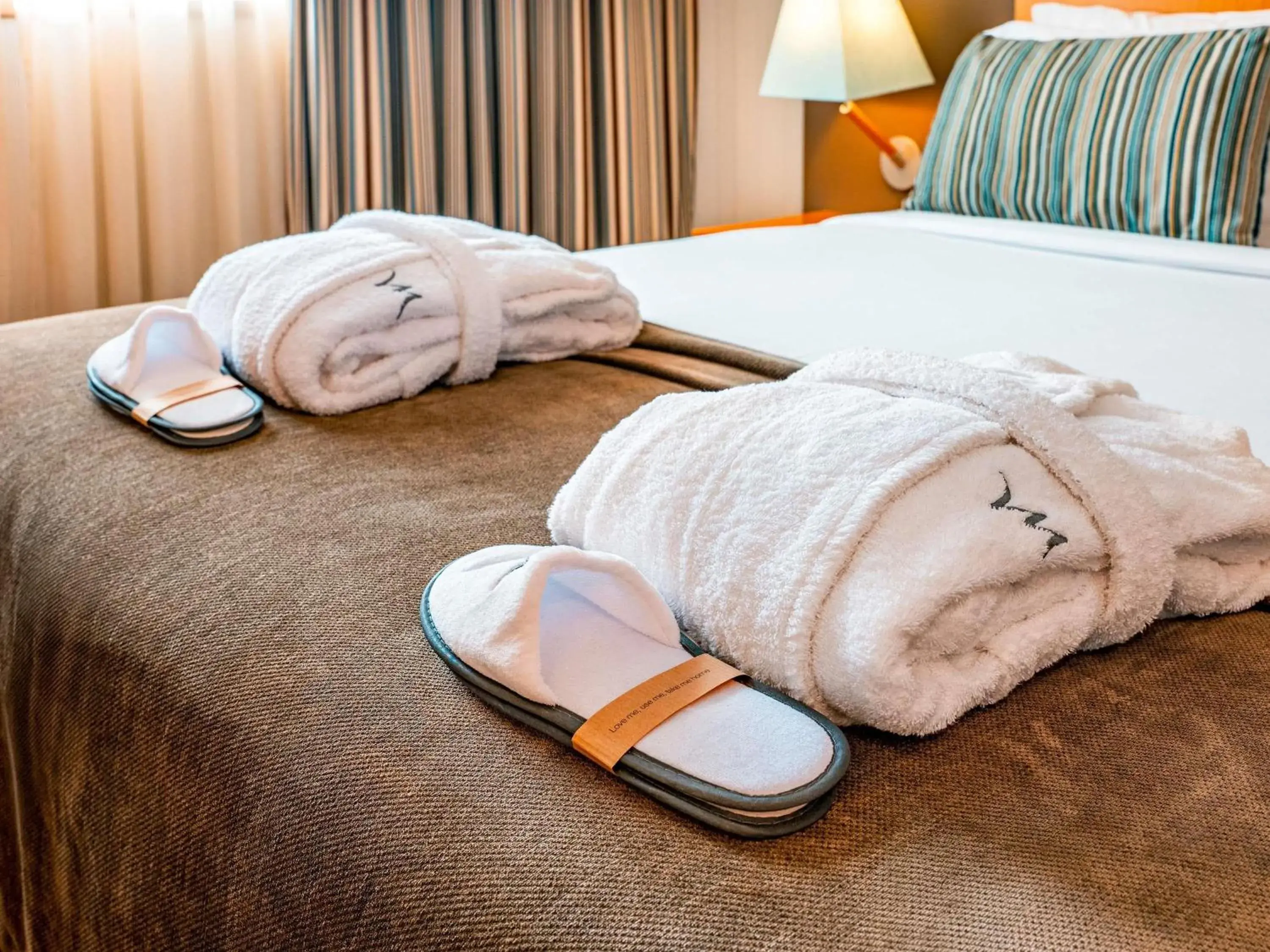 Bedroom, Bed in Mercure Lisboa Almada Bedroom, Bed in Mercure Lisboa Almada