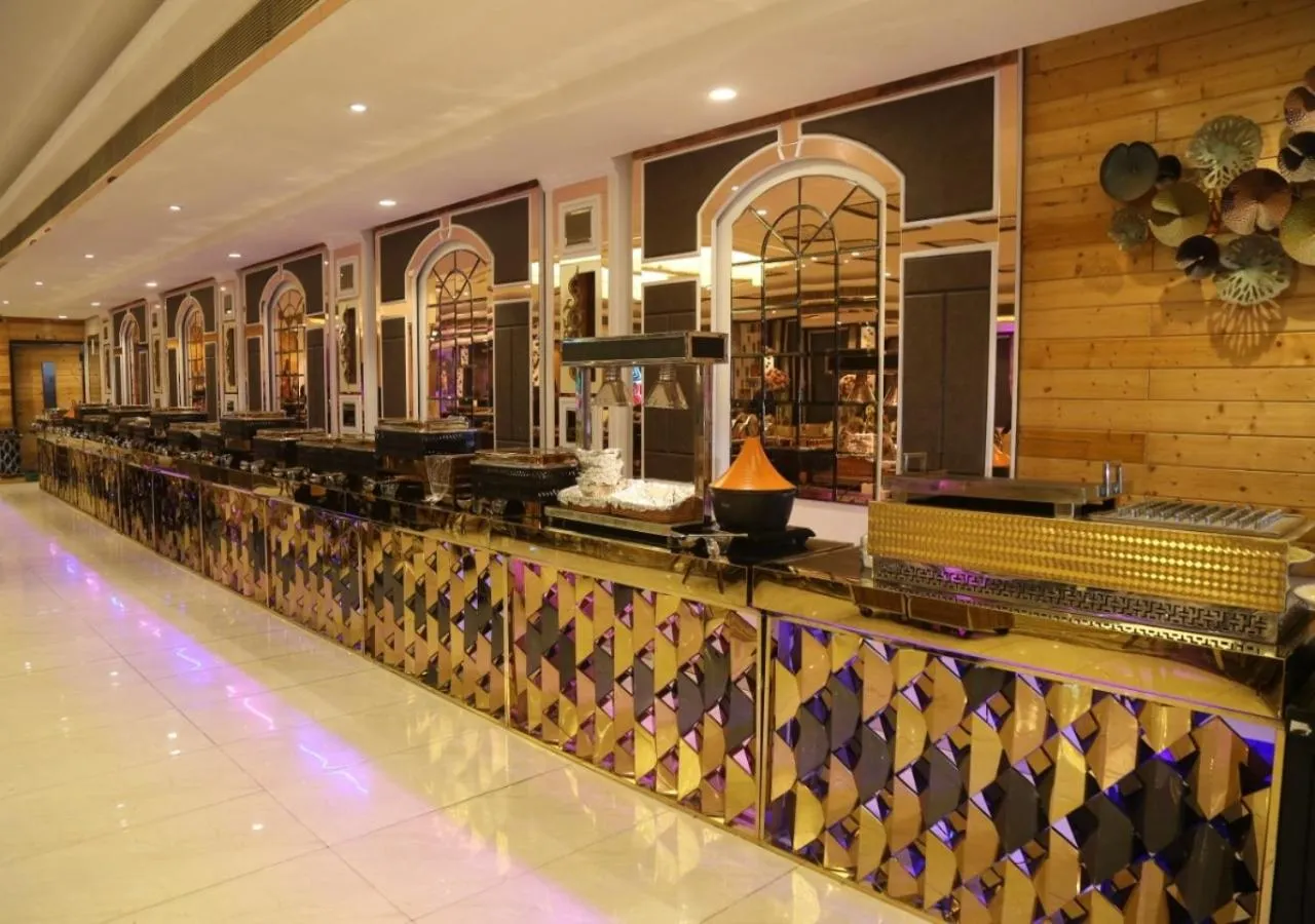 Food and drinks in Lavanya Hotel- Near Alipur, Delhi