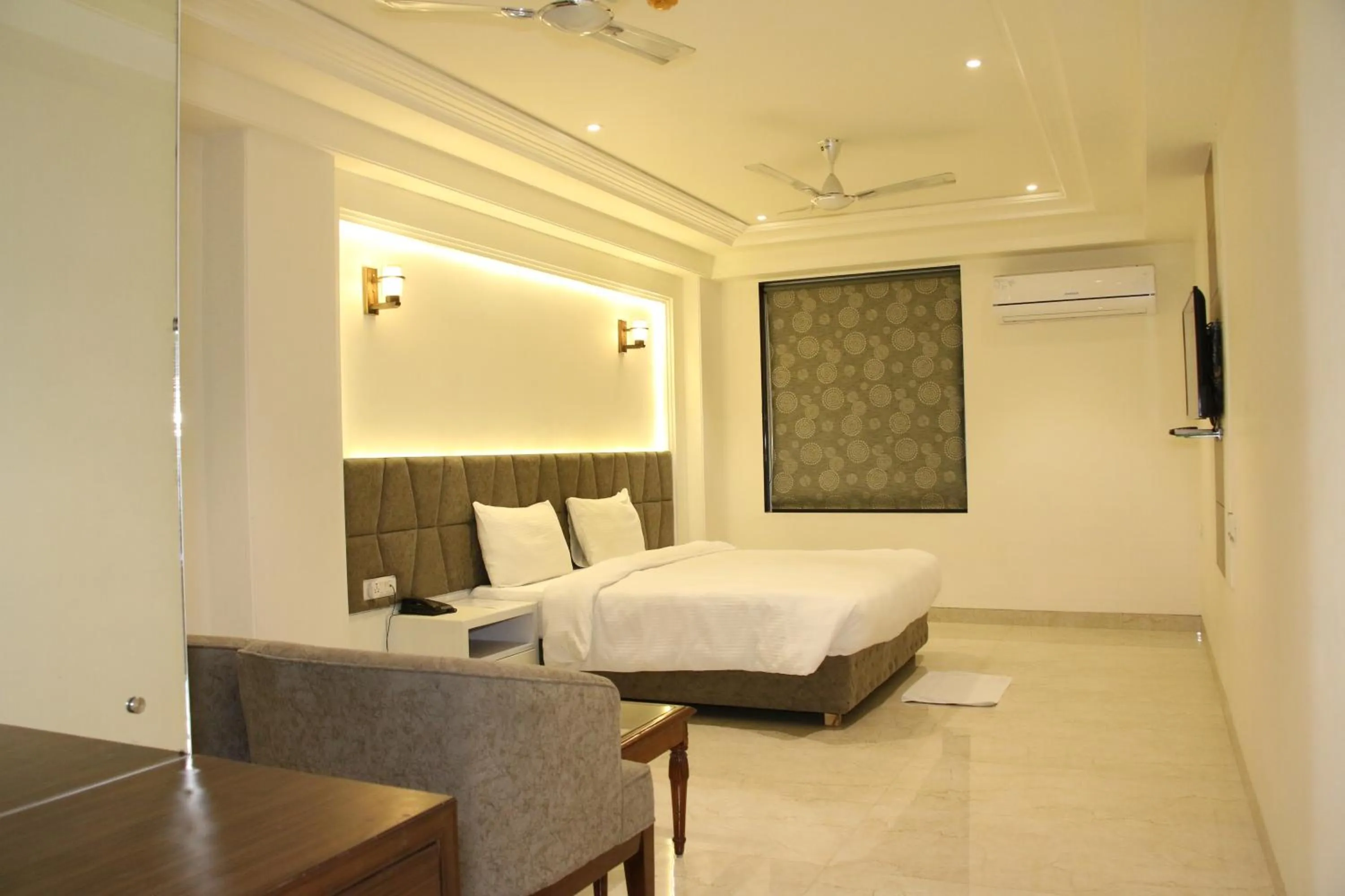 Bed in Lavanya Hotel- Near Alipur, Delhi