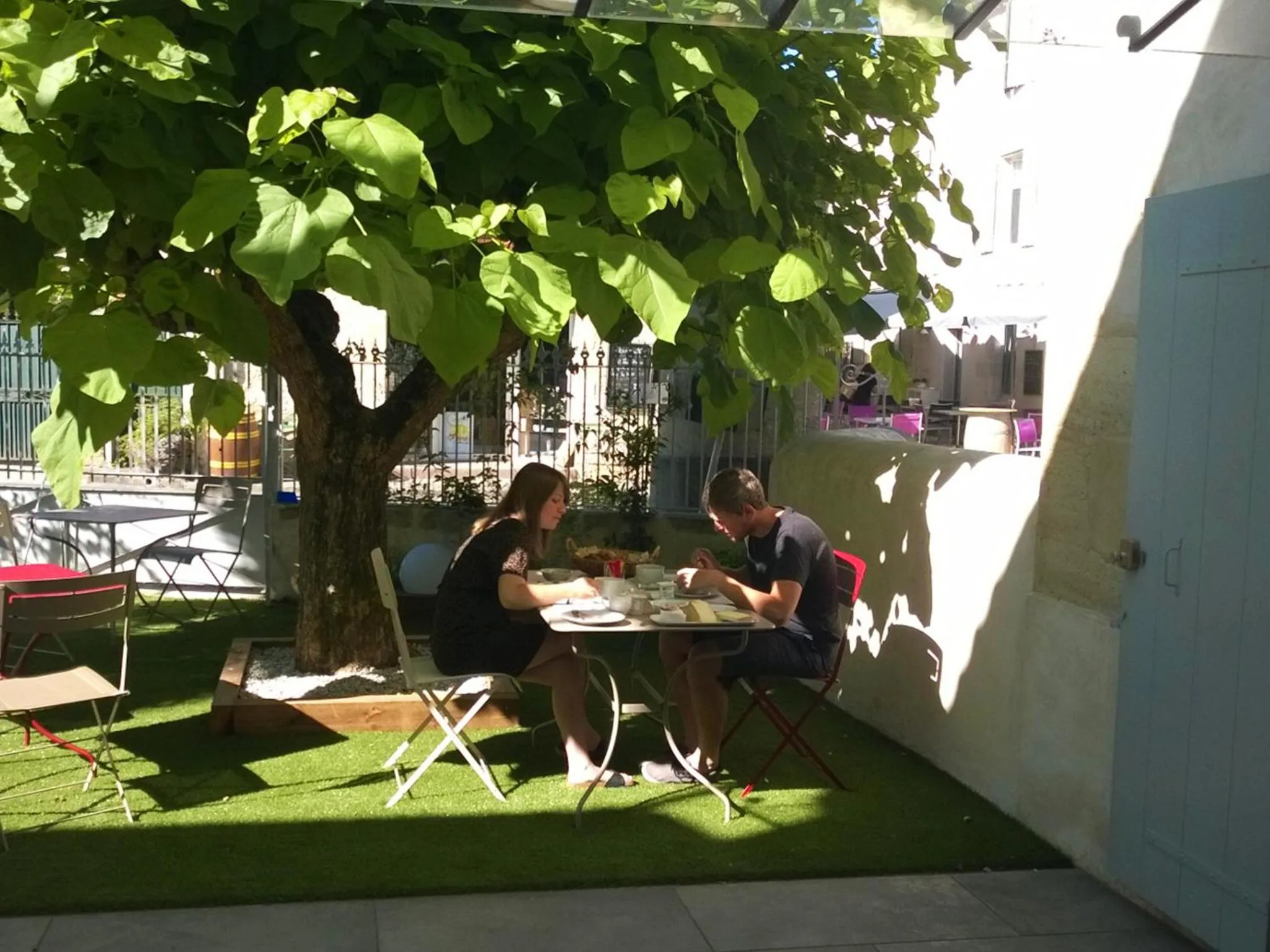 Patio in La Sauternaise, luxury Boutique B&B