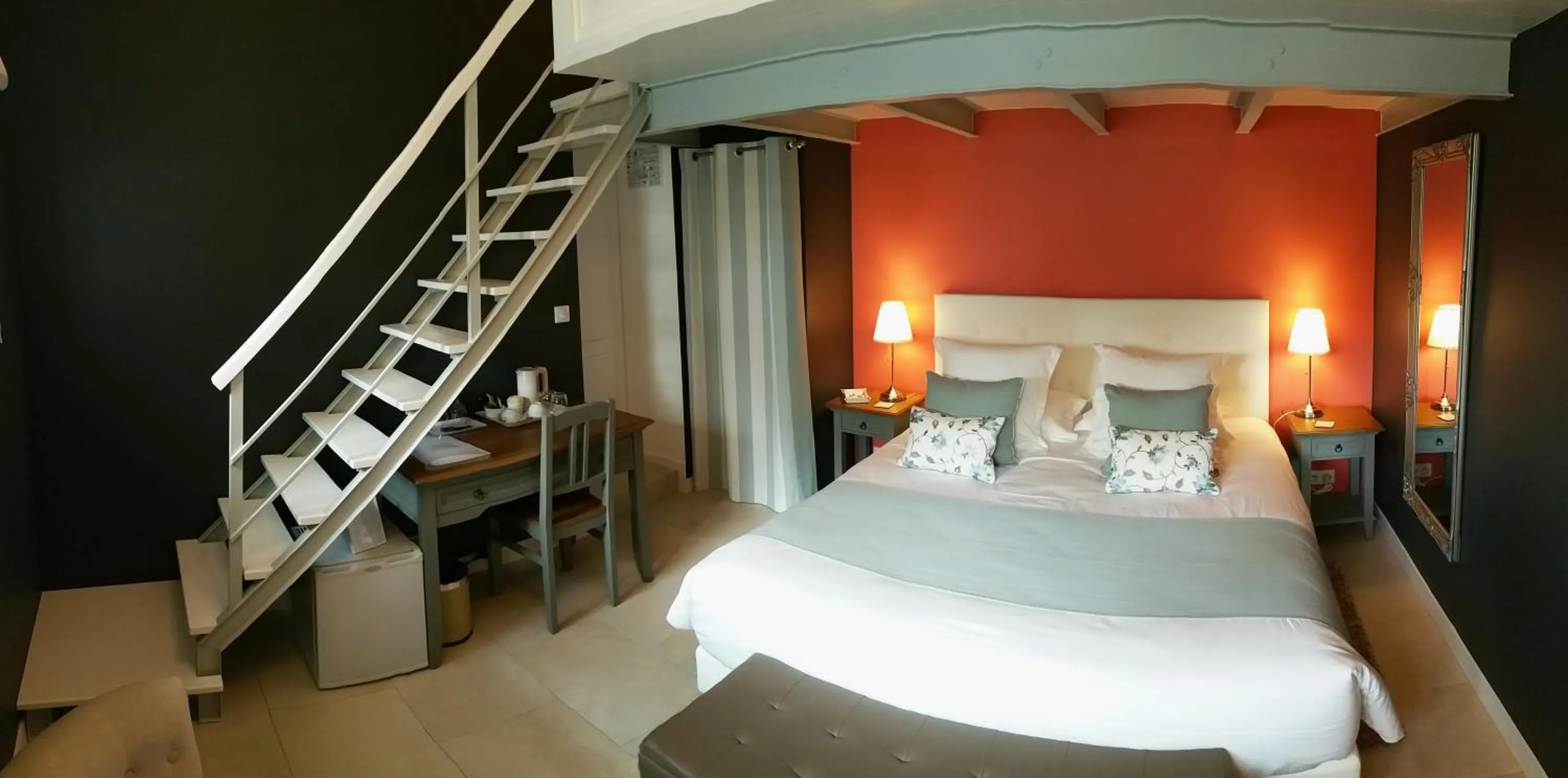 Coffee/tea facilities, Bed in La Sauternaise, luxury Boutique B&B