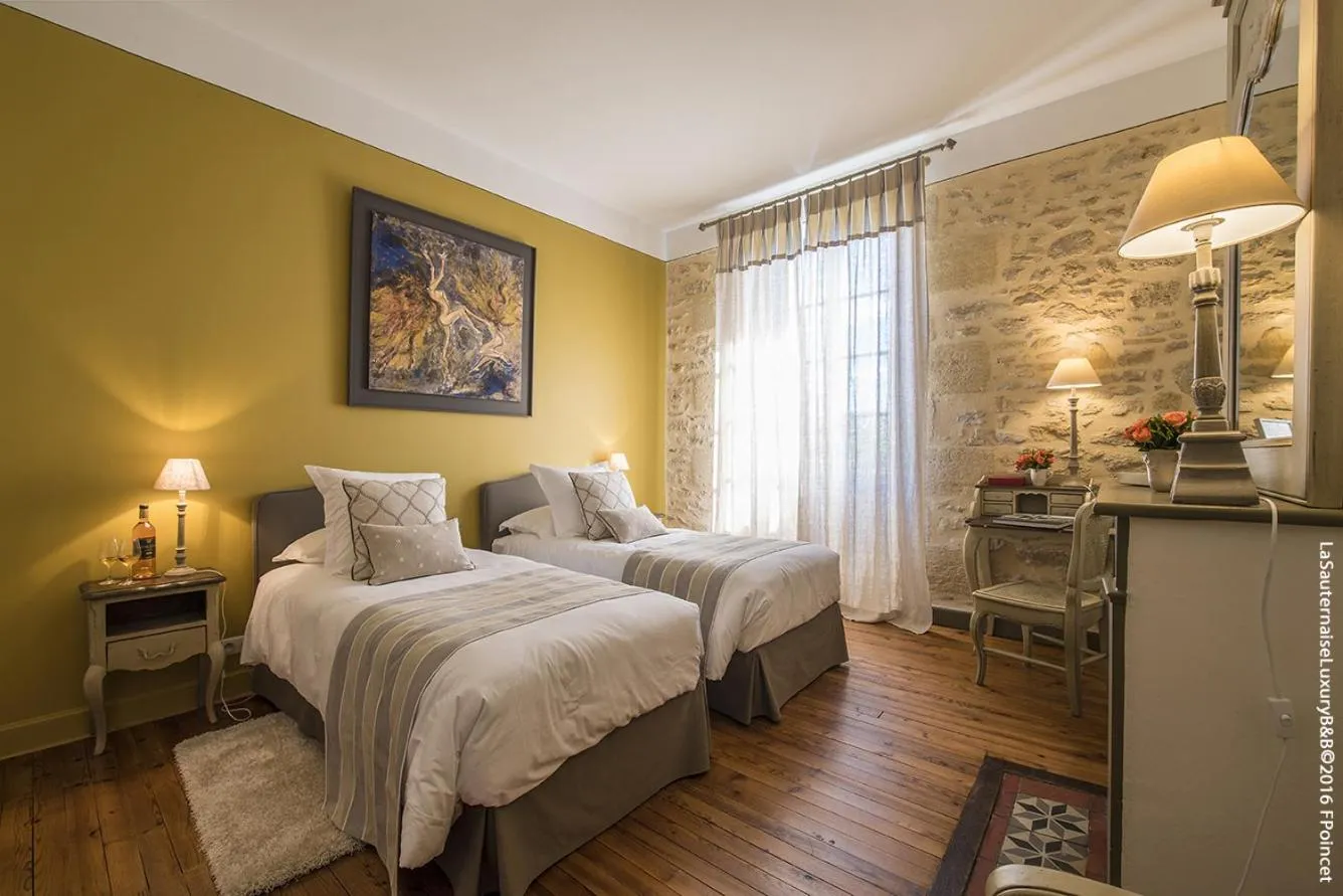 Bed in La Sauternaise, luxury Boutique B&B