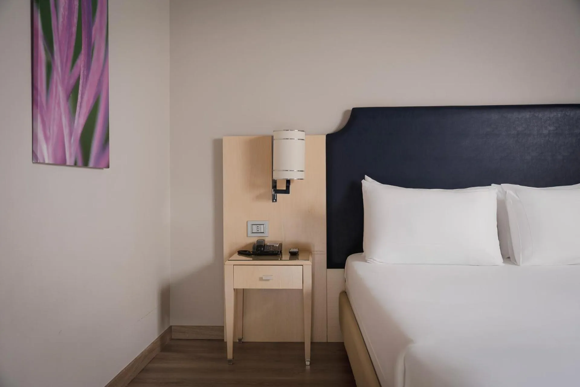 Photo of the whole room, Bed in Just Hotel Lomazzo Fiera