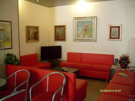 Communal lounge/ TV room in Hotel Giglio