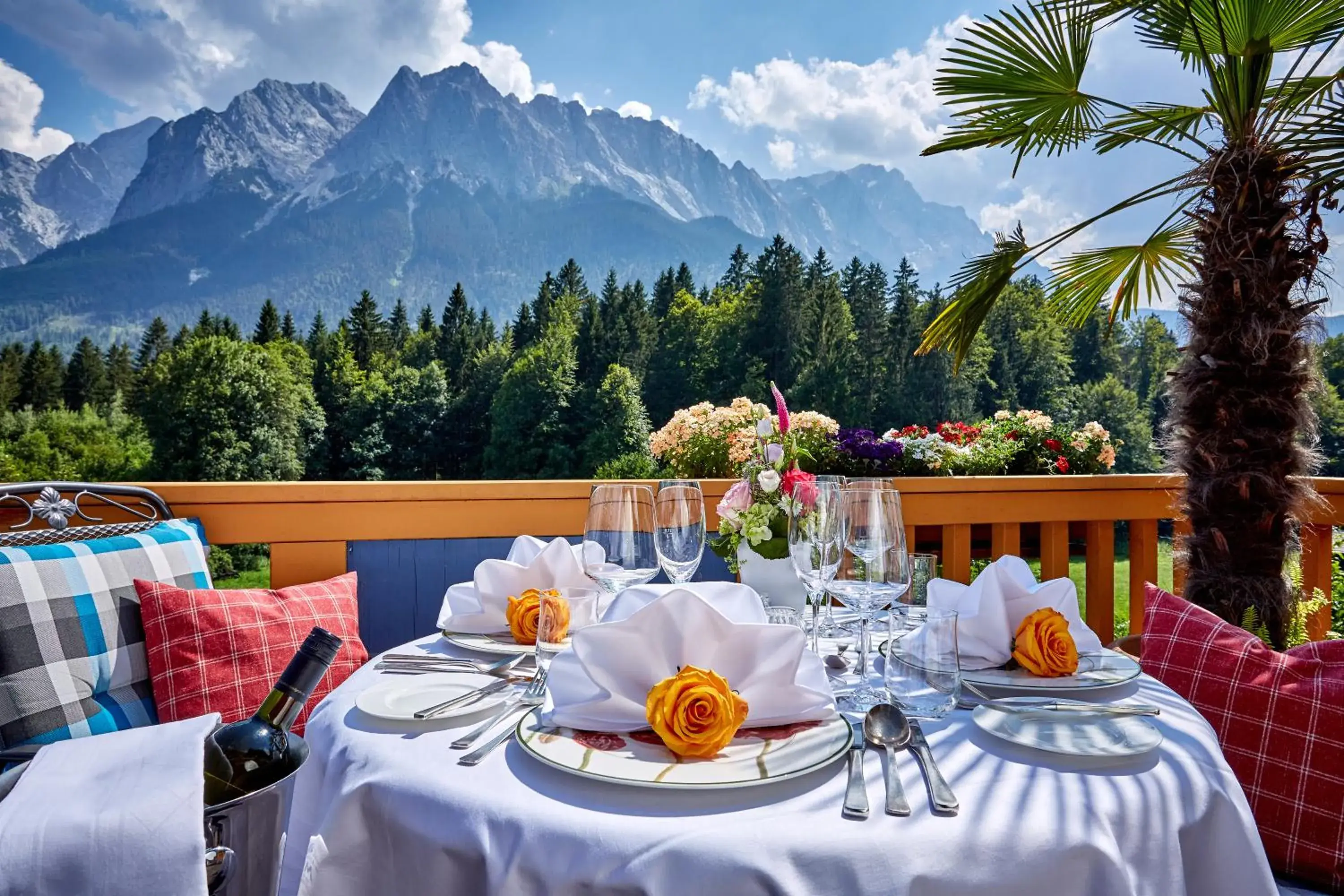 Restaurant/places to eat in Romantik Alpenhotel Waxenstein Restaurant/places to eat in Romantik Alpenhotel Waxenstein