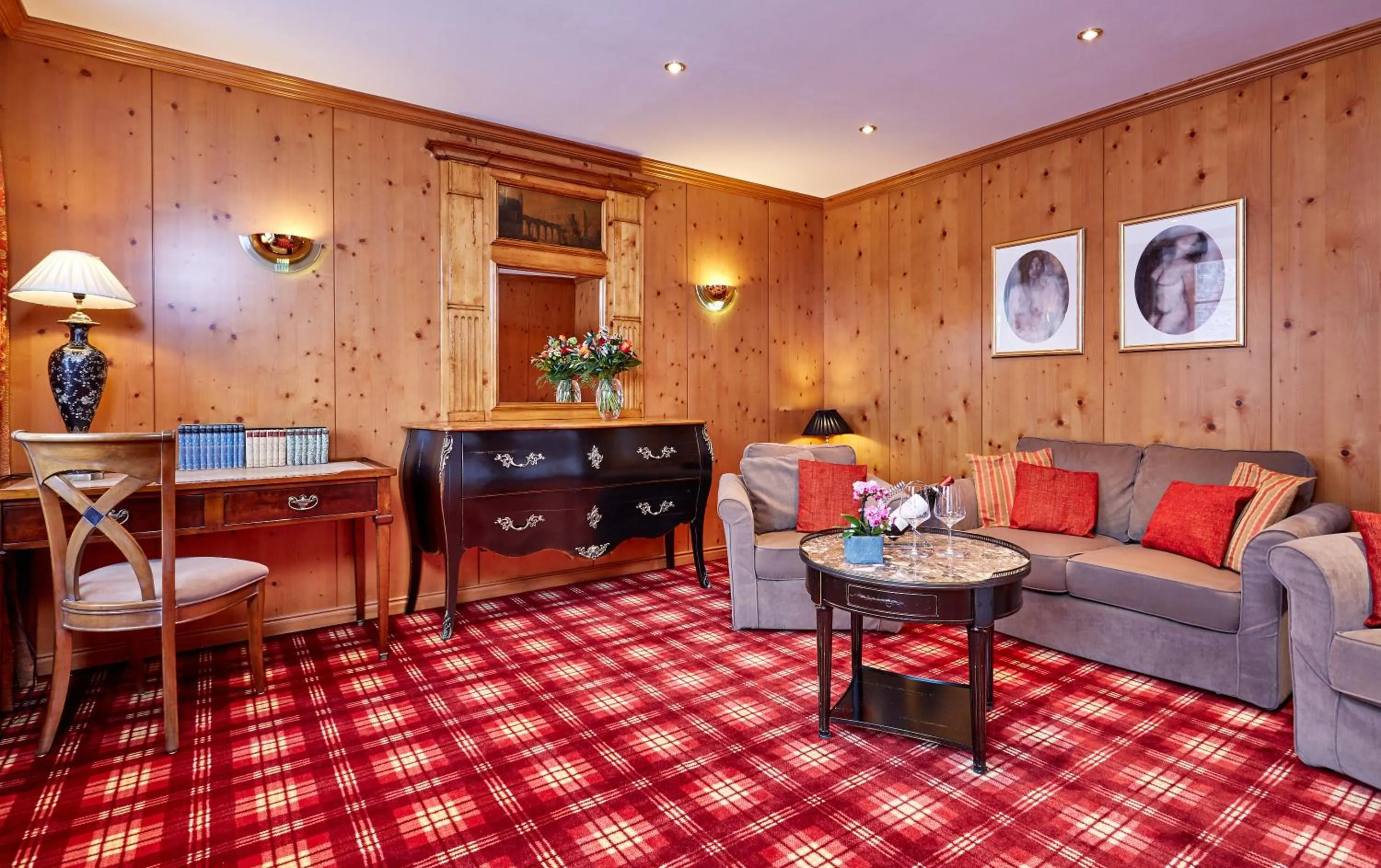 Seating area in Romantik Alpenhotel Waxenstein