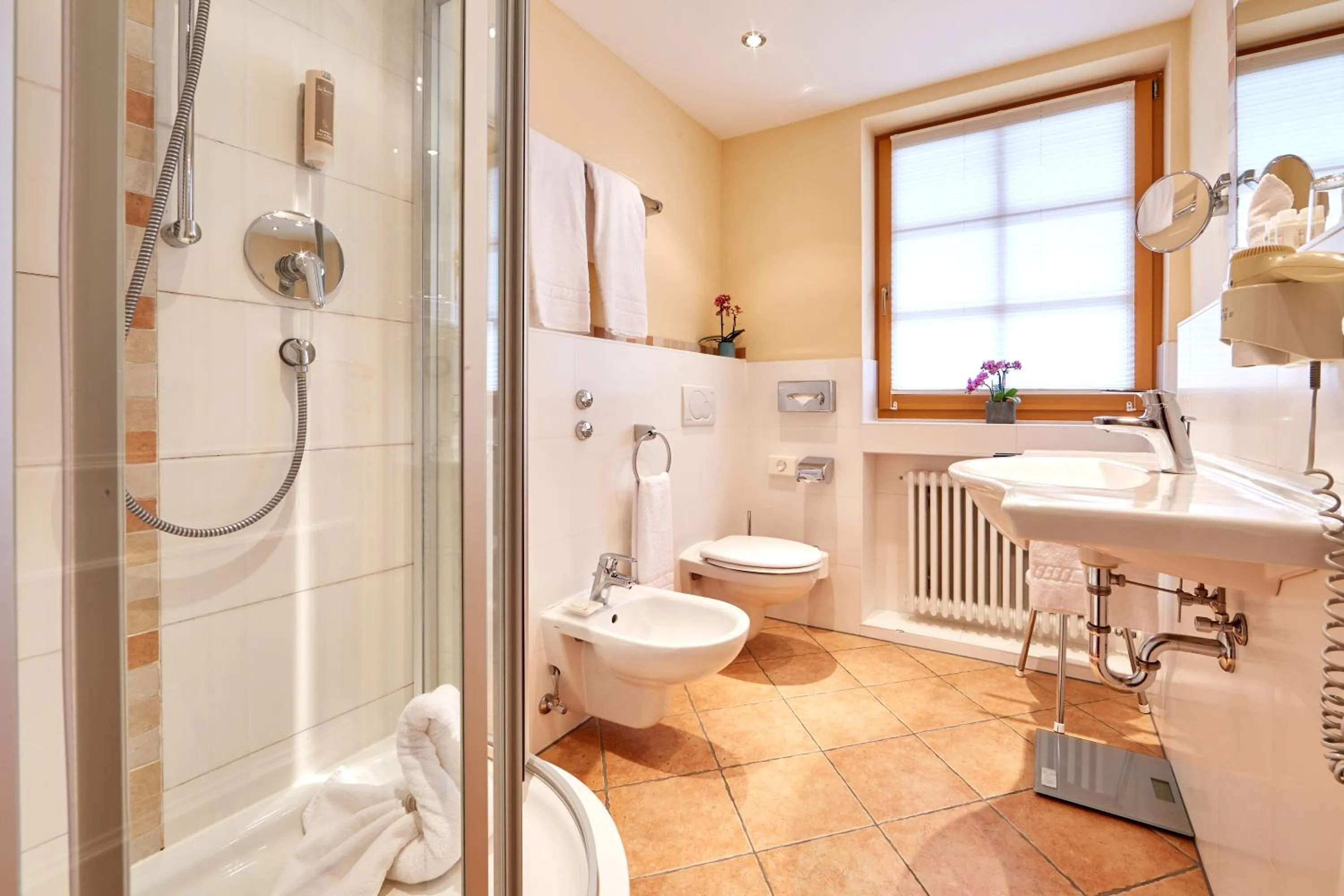 Bathroom in Romantik Alpenhotel Waxenstein