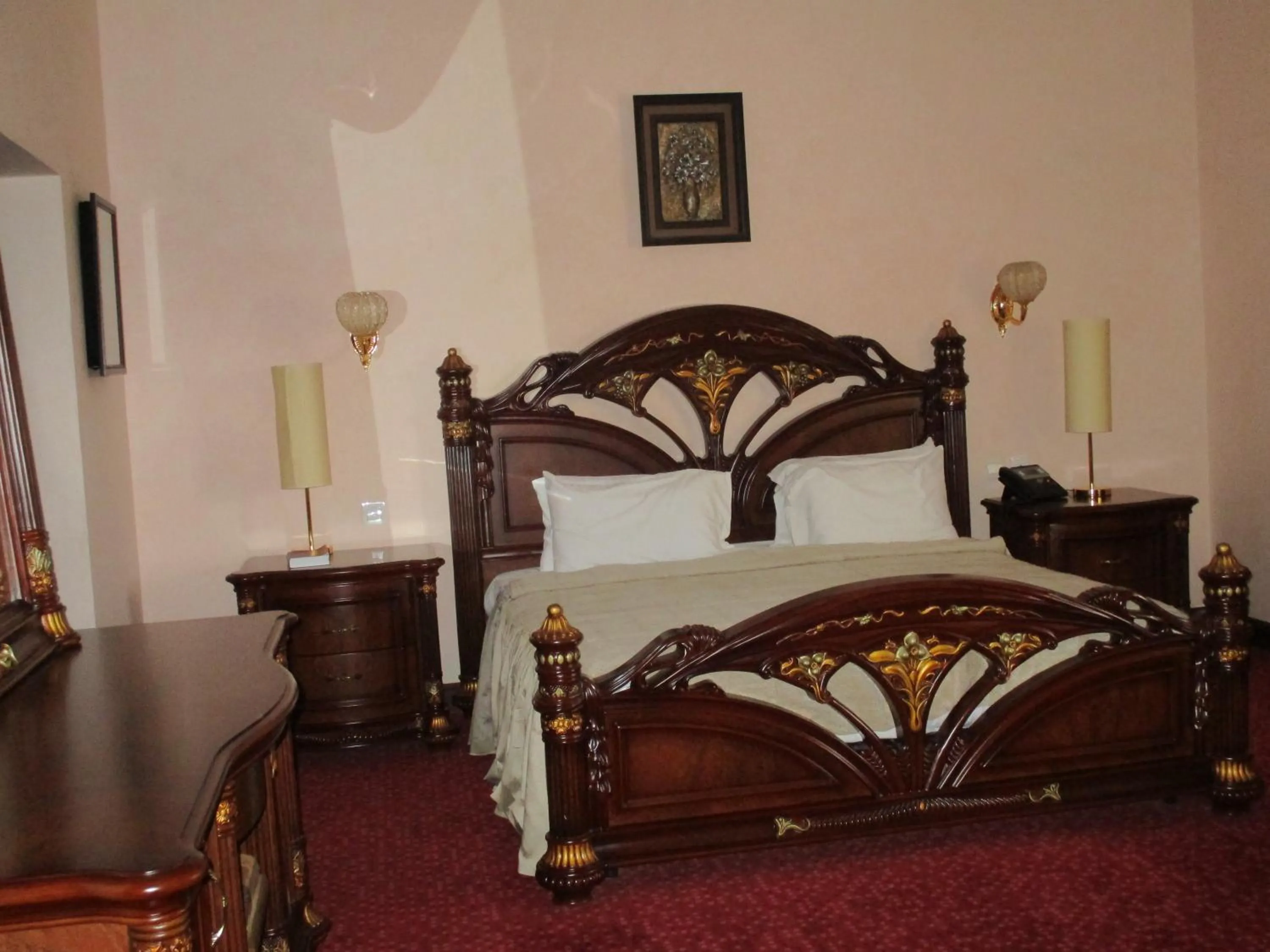 Photo of the whole room, Bed in Imperial Royale Hotel