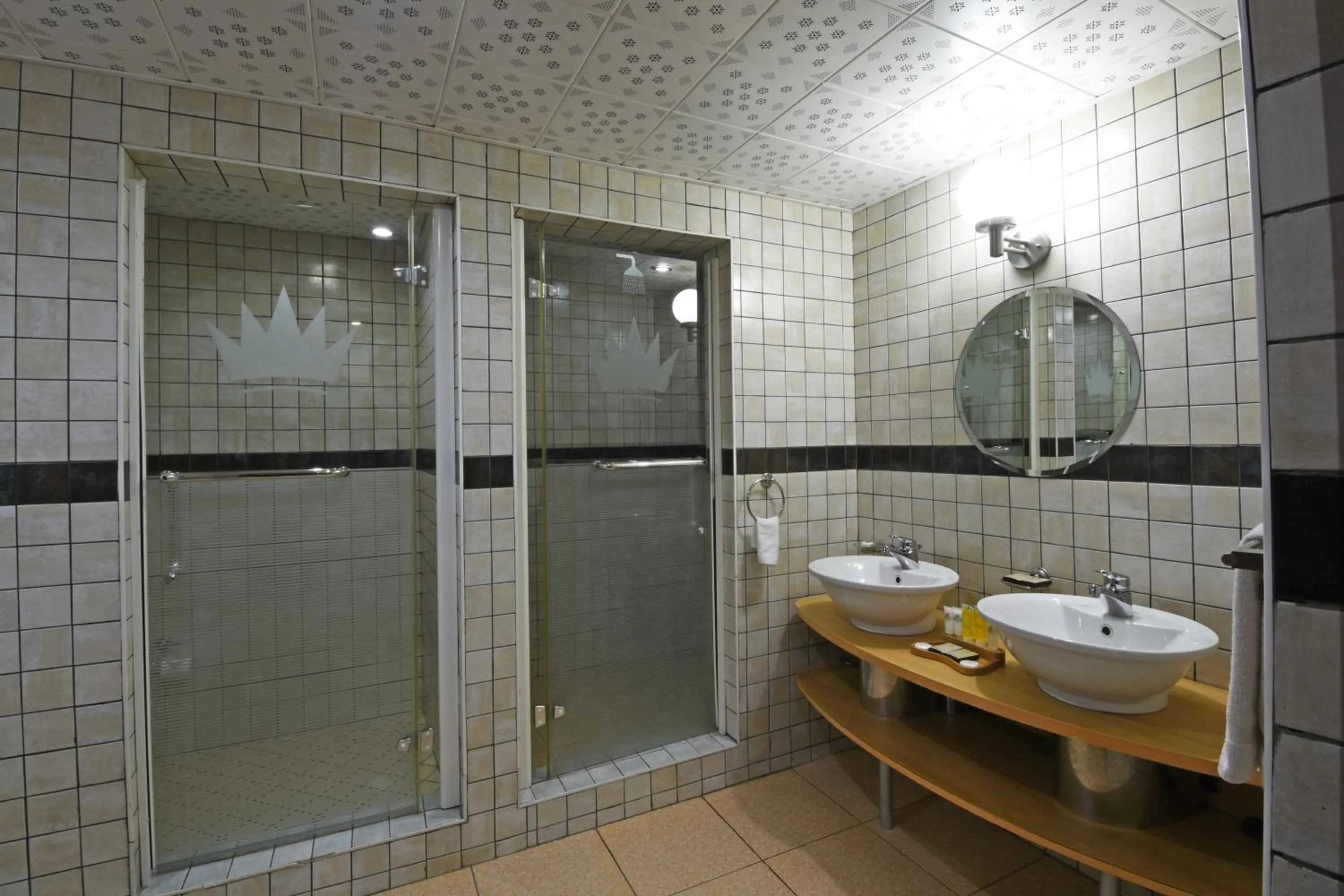 Bathroom in Imperial Royale Hotel
