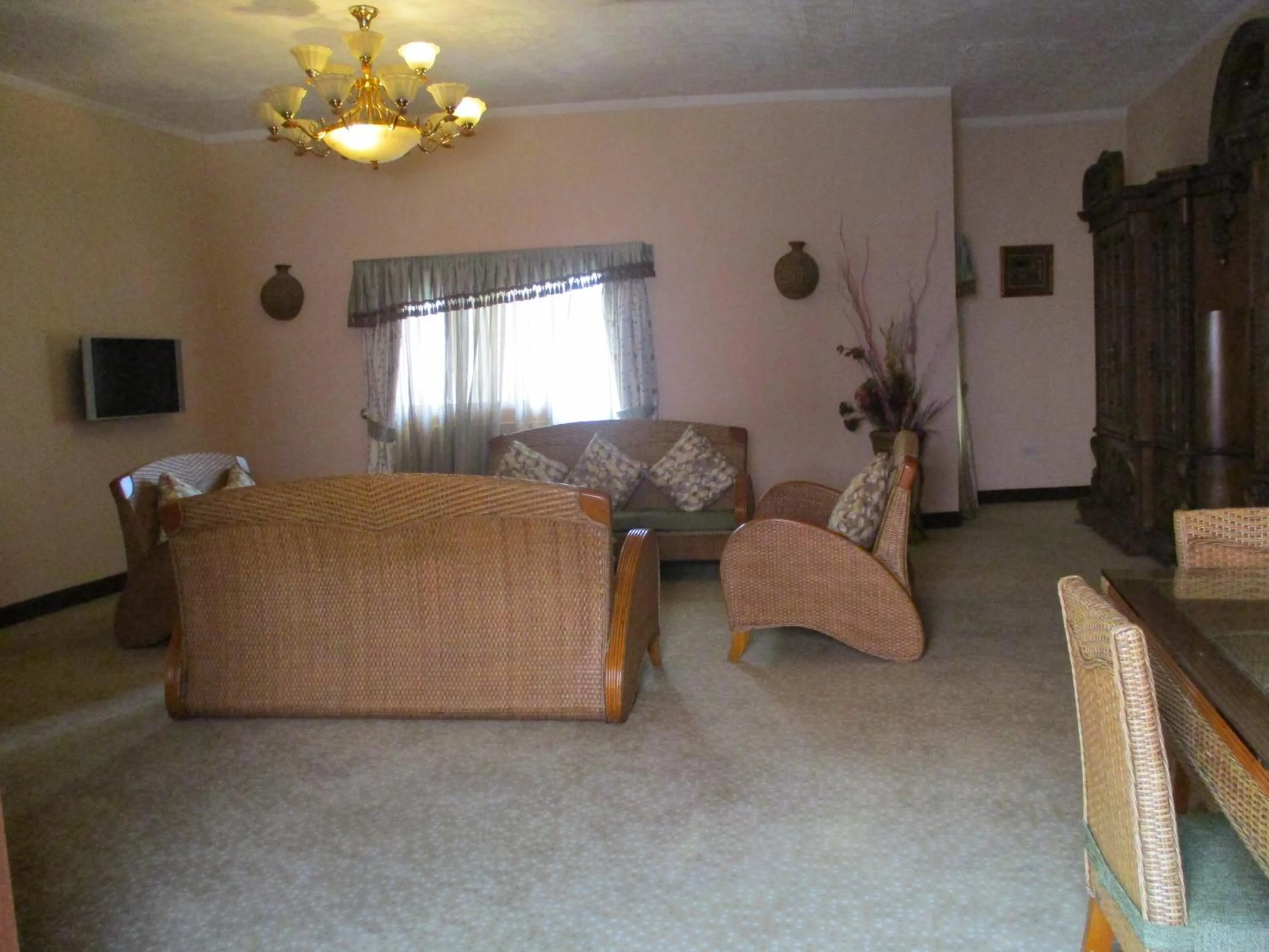 Communal lounge/ TV room in Imperial Royale Hotel