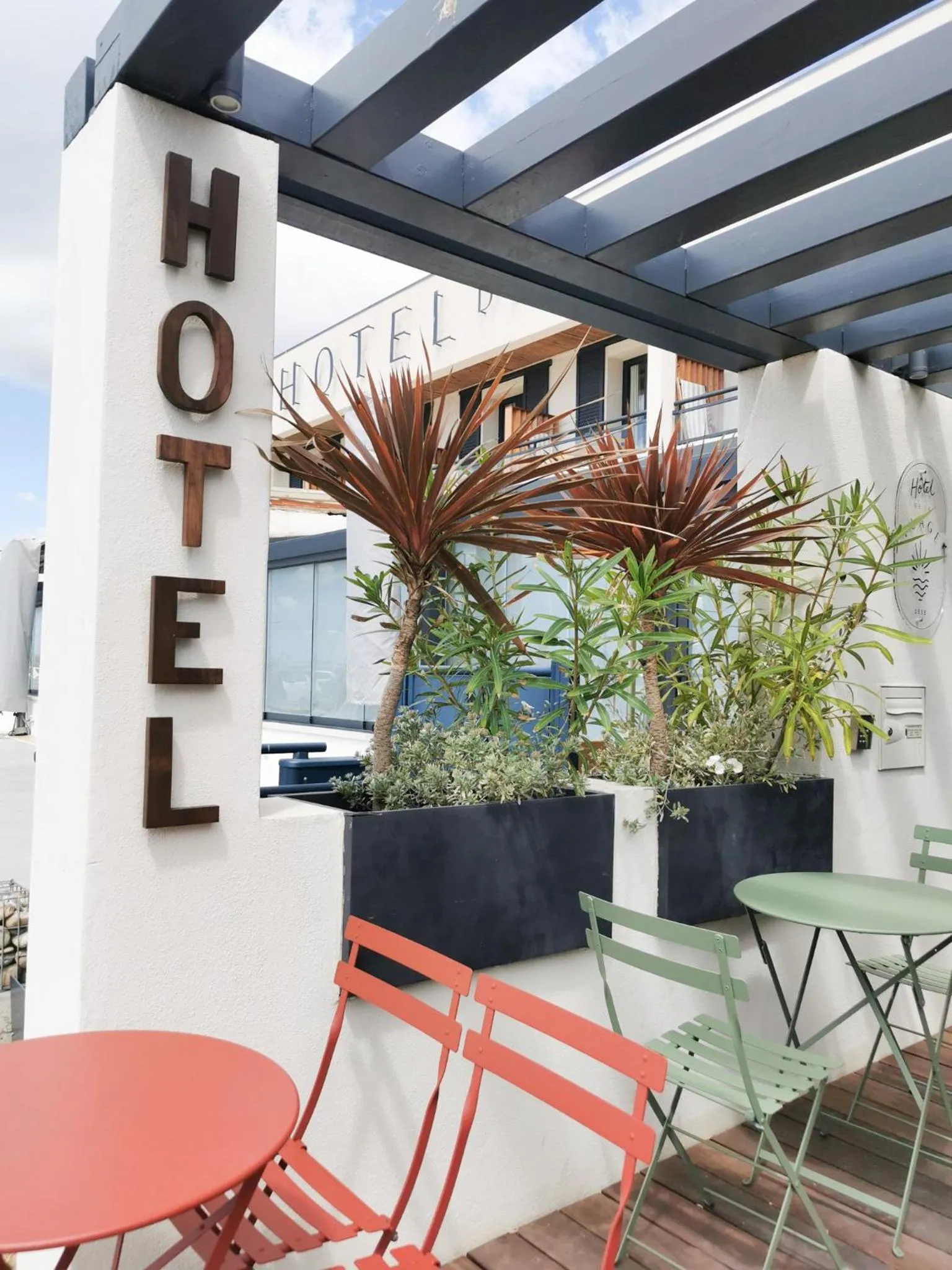Facade/entrance in Hôtel de la Plage