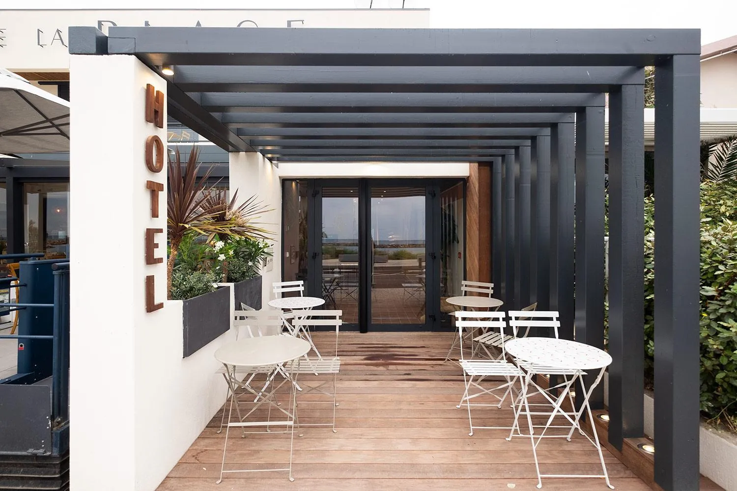 Patio in Hôtel de la Plage