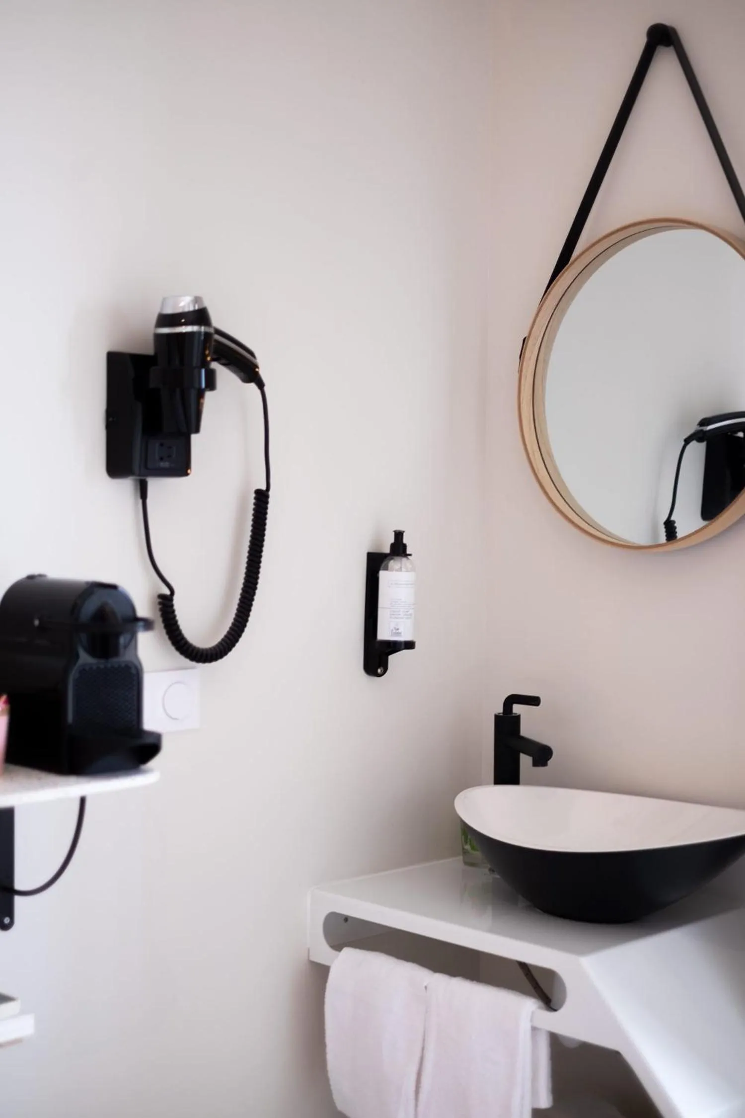 Shower in Hôtel de la Plage