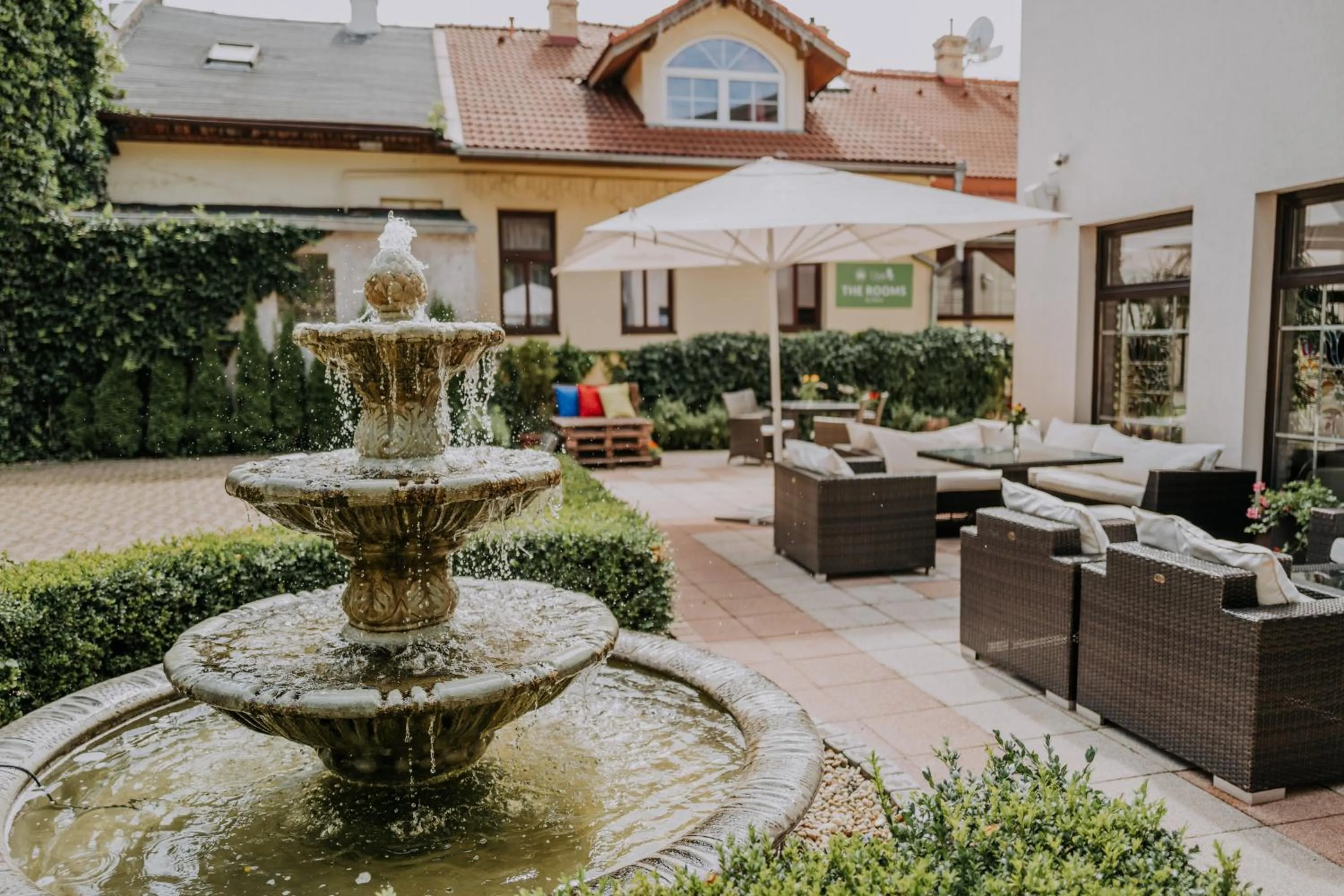 Garden in The Rooms by Dalia