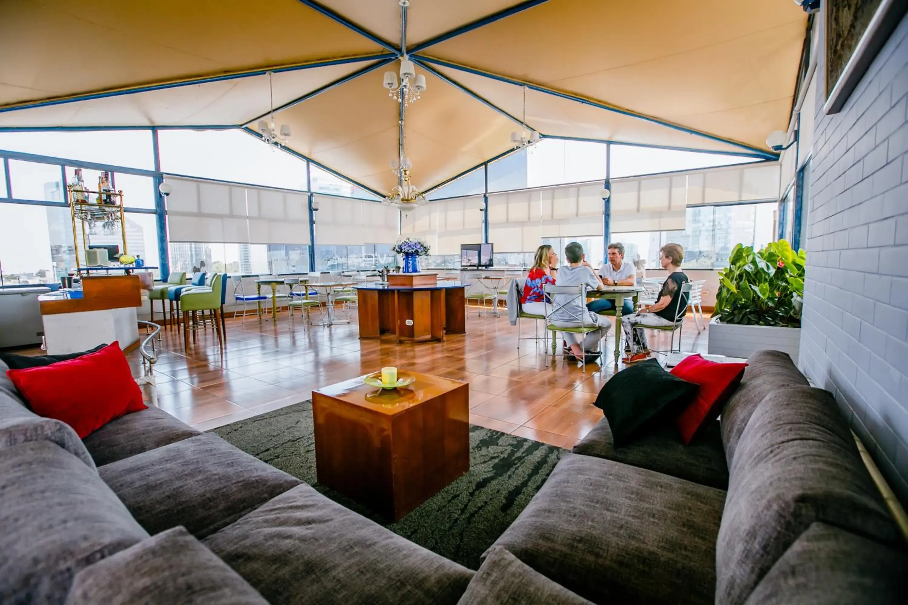 Restaurant/places to eat in Daniel's Apart Hotel Restaurant/places to eat in Daniel's Apart Hotel