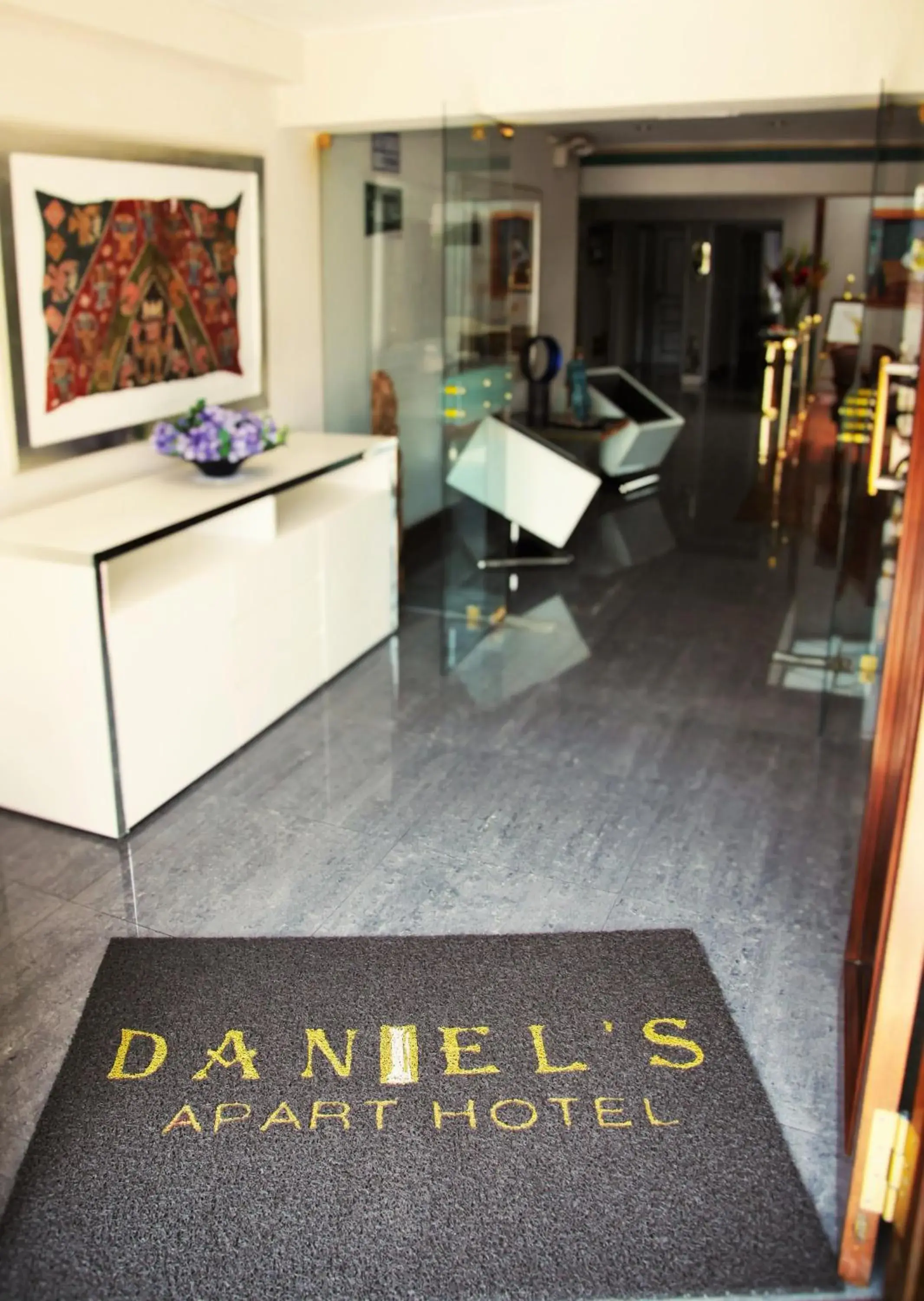 Facade/entrance in Daniel's Apart Hotel Facade/entrance in Daniel's Apart Hotel