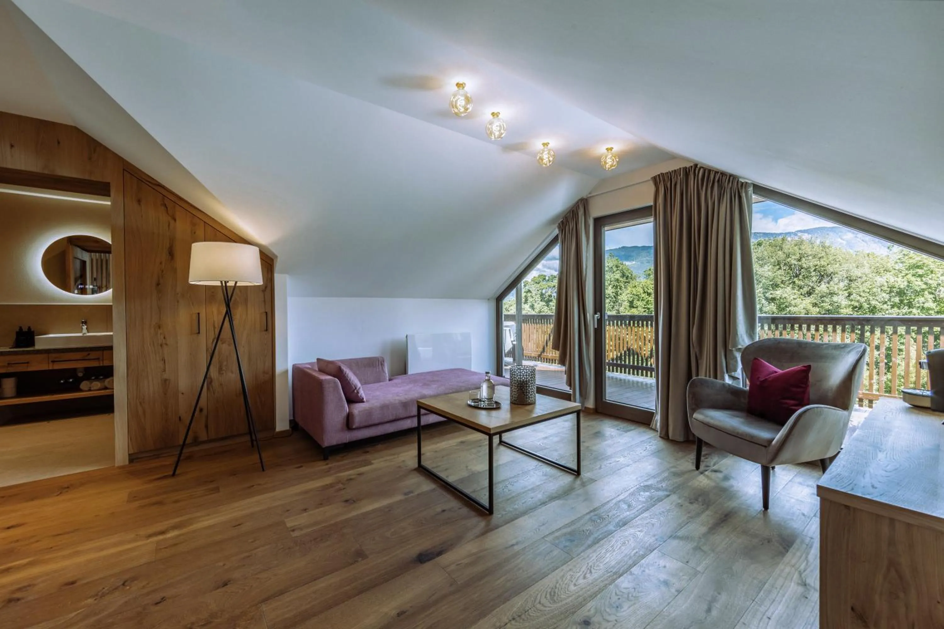 Seating area, Bed in Hotel Ansitz Rungghof