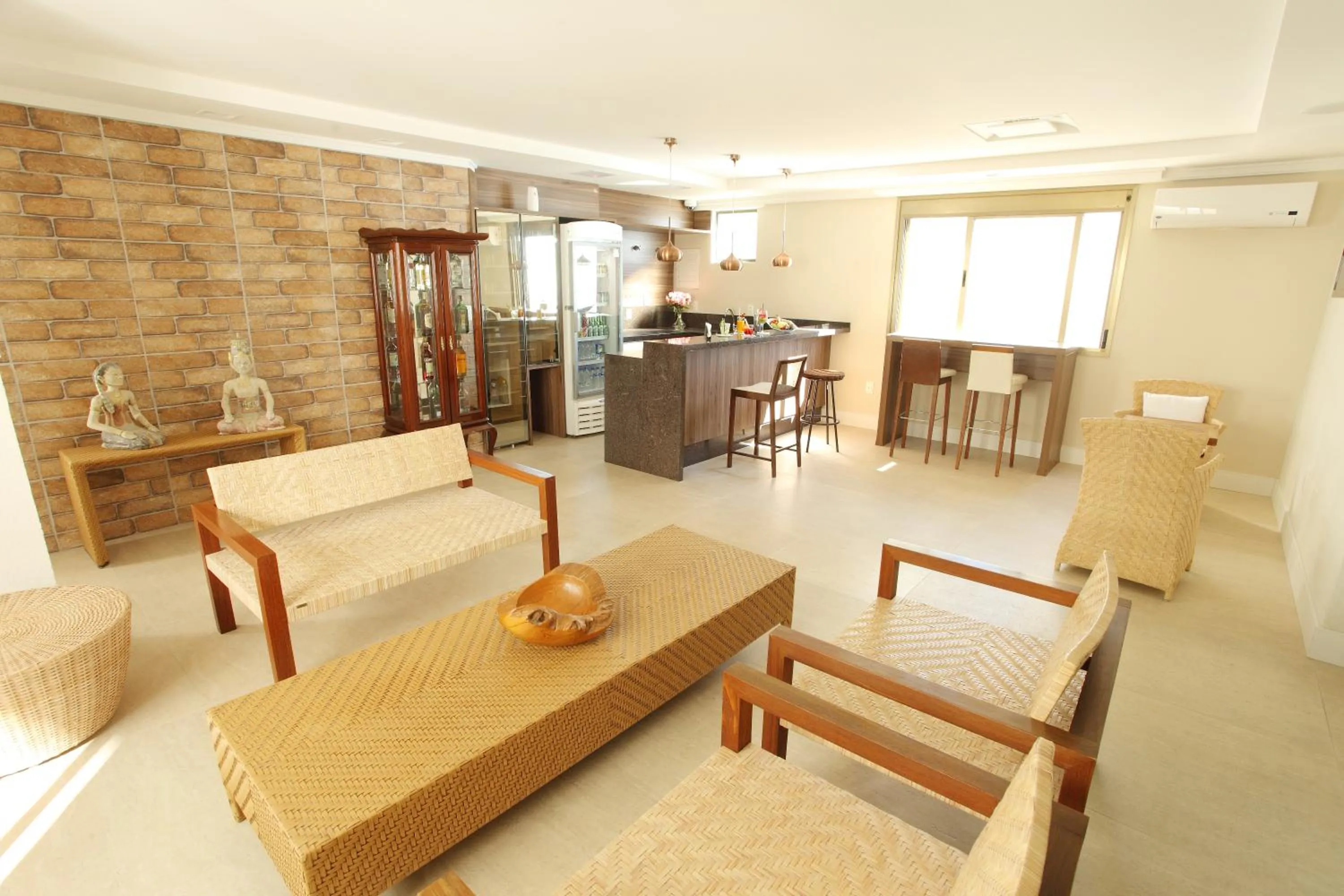 Communal lounge/ TV room in Hotel Bhally