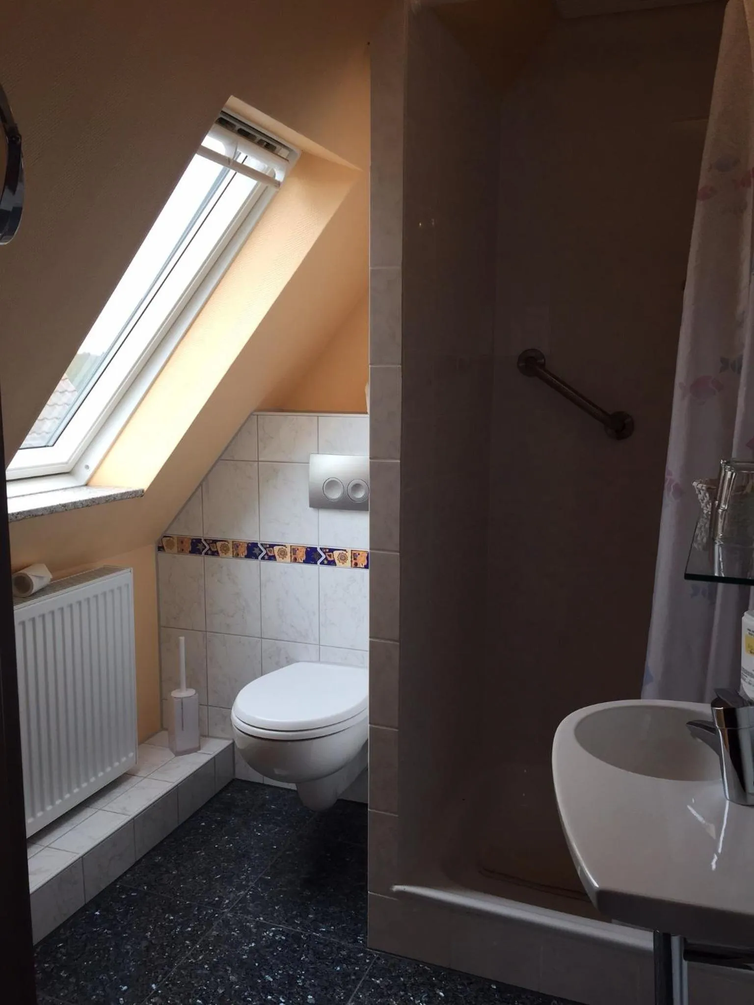 Photo of the whole room in Hotel Meereswoge