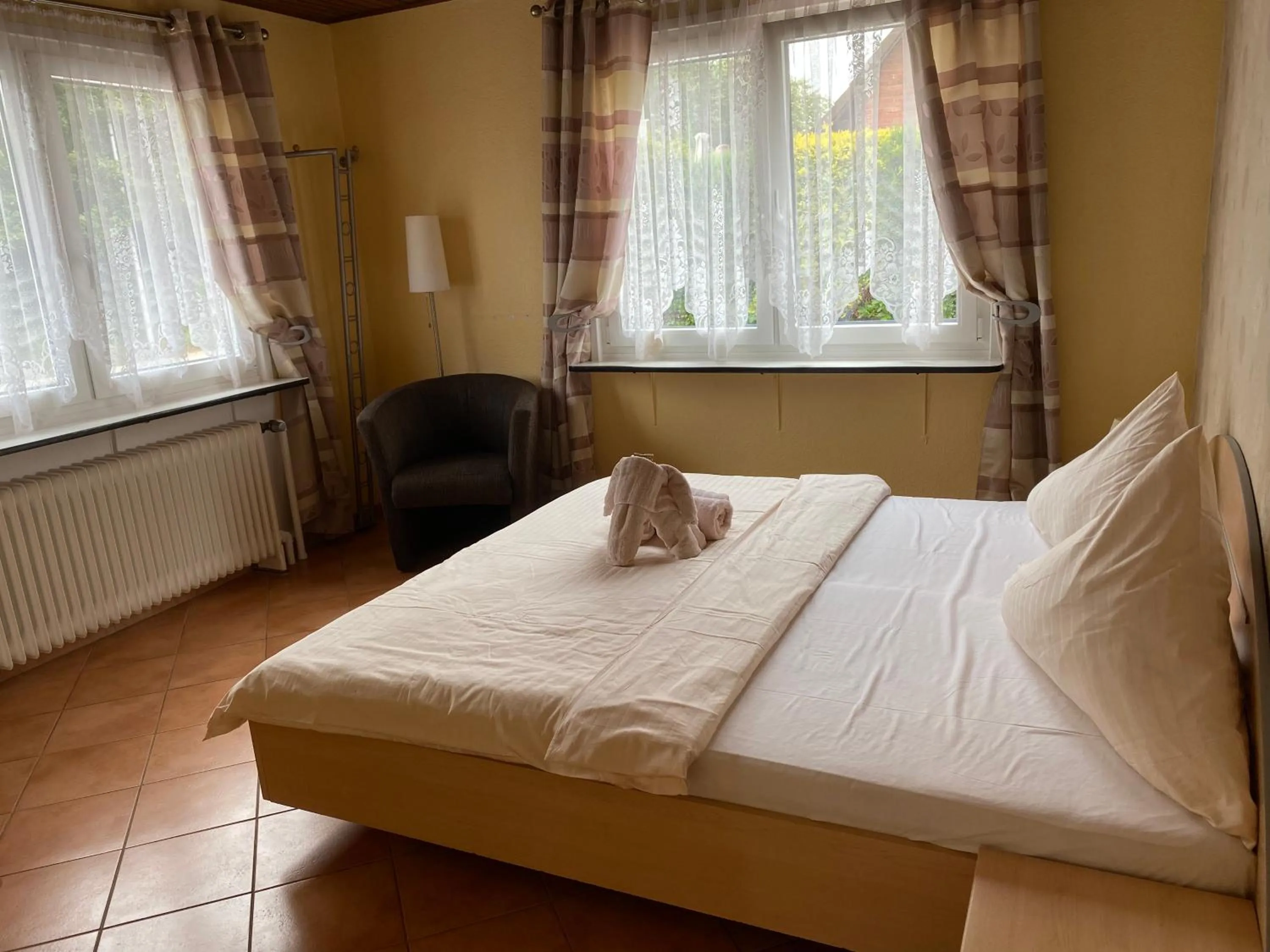 Photo of the whole room, Bed in Hotel Meereswoge