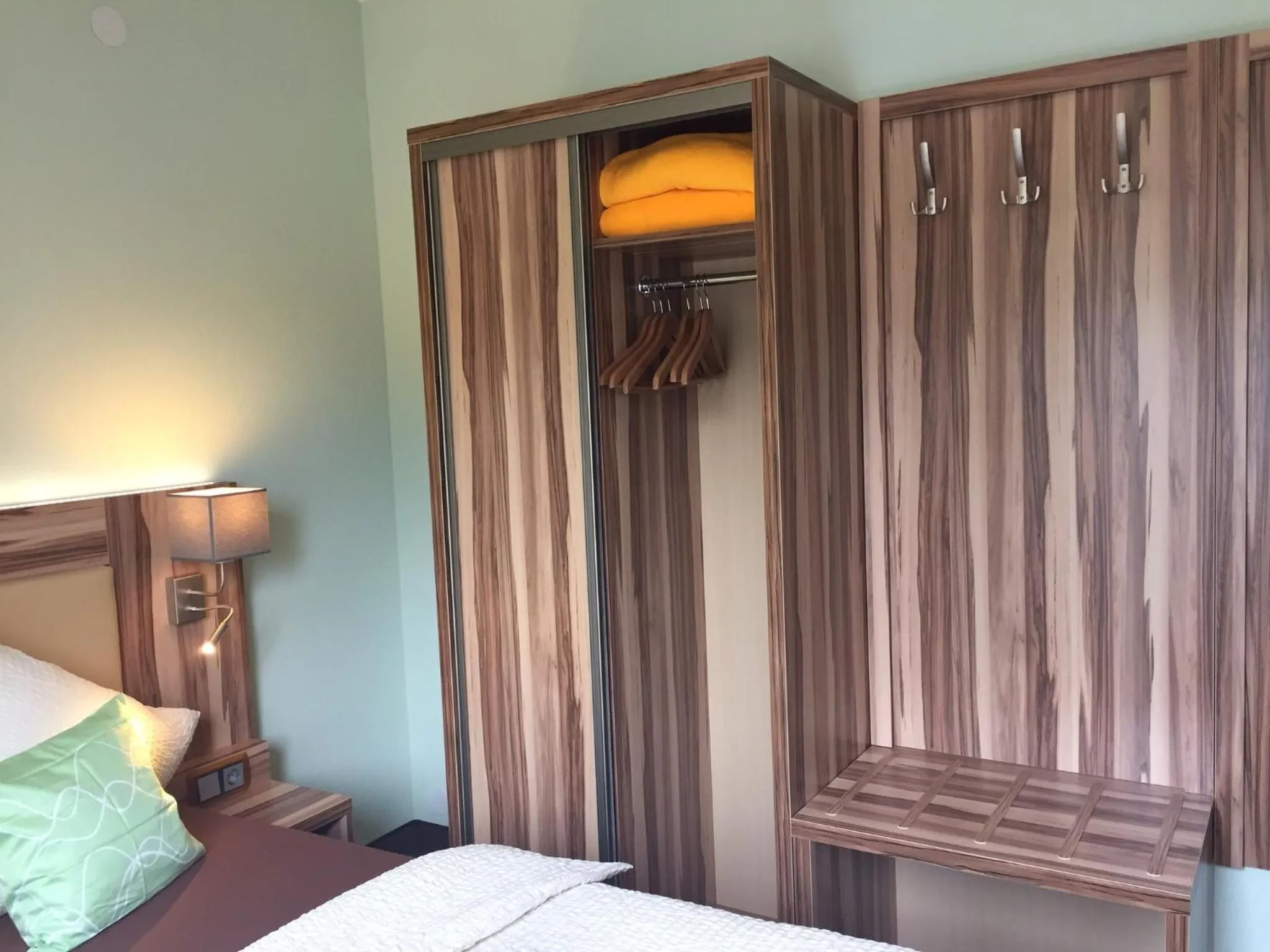 Photo of the whole room, Bed in Hotel Meereswoge