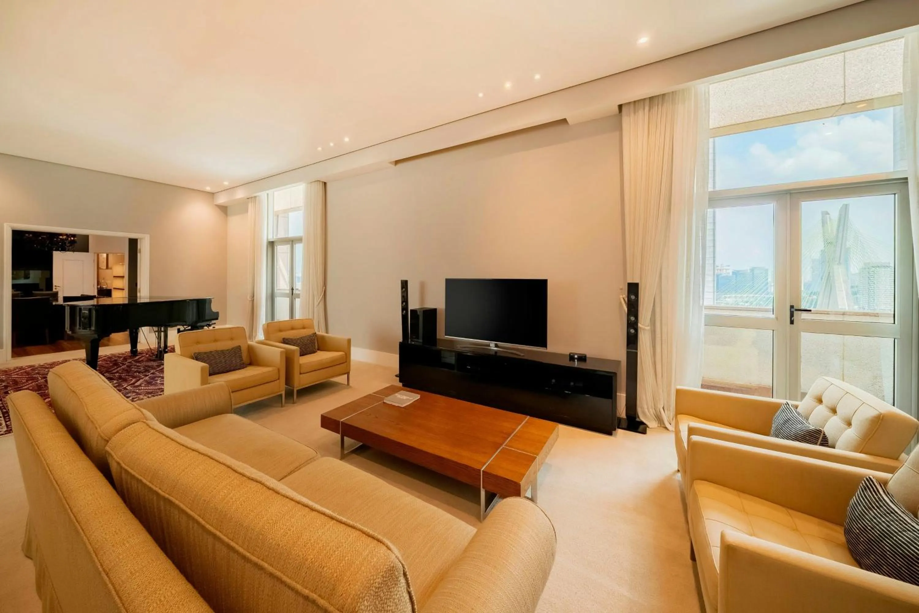 Photo of the whole room in Sheraton São Paulo WTC Hotel