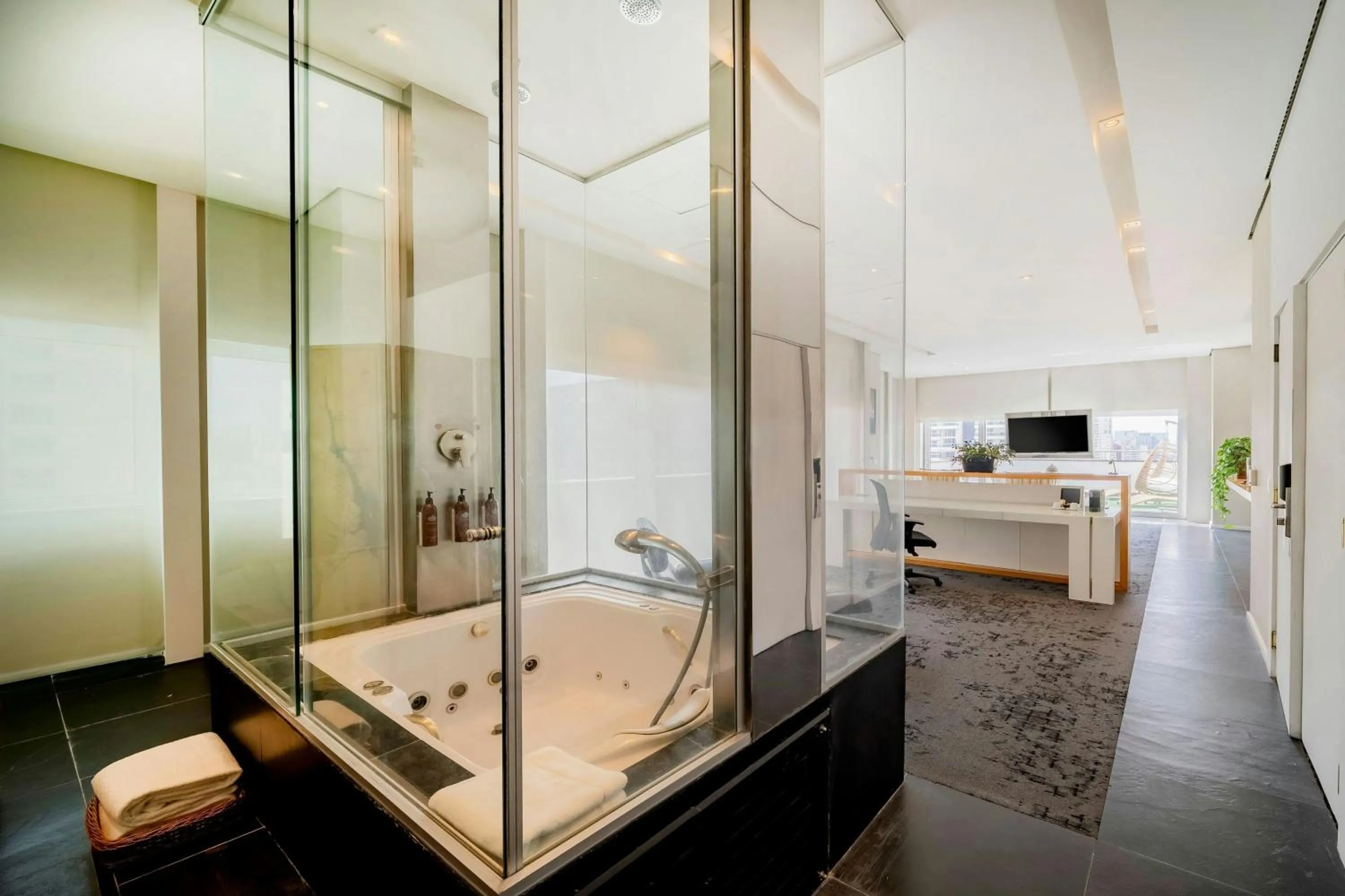 Photo of the whole room in Sheraton São Paulo WTC Hotel