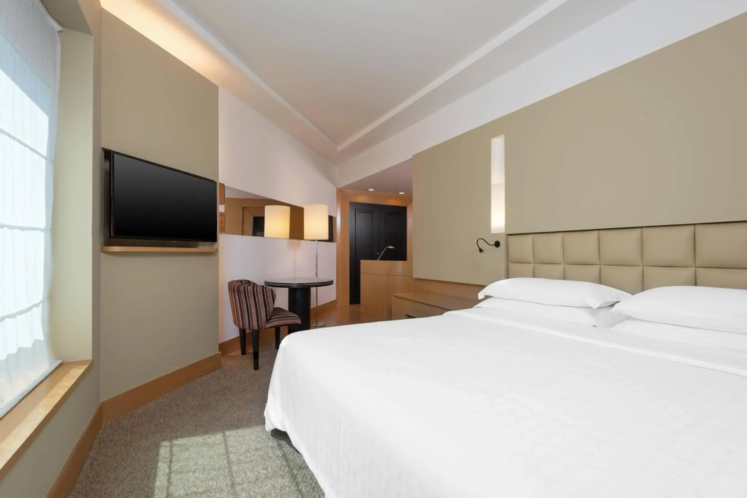 Classic, Guest room, 1 King in Sheraton São Paulo WTC Hotel Classic, Guest room, 1 King in Sheraton São Paulo WTC Hotel