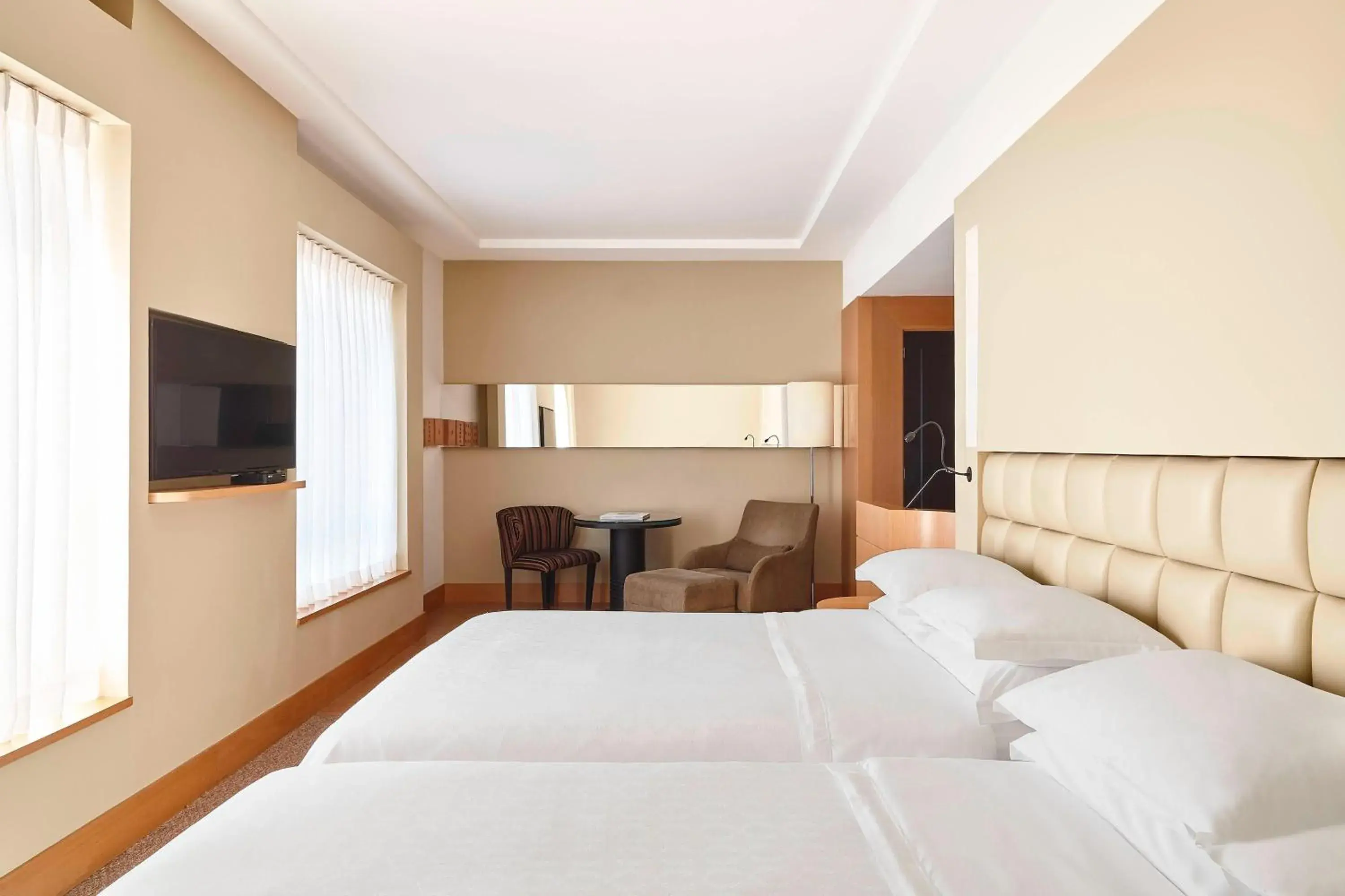 Classic, Guest room, 2 Twin/Single Bed(s) in Sheraton São Paulo WTC Hotel Classic, Guest room, 2 Twin/Single Bed(s) in Sheraton São Paulo WTC Hotel